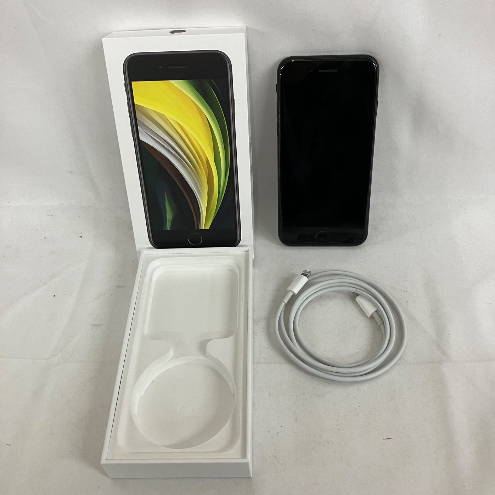 中古 iPhoneSE 64GB ブラック 本体 SIMフリー ZXQ007 c277 - メルカリ