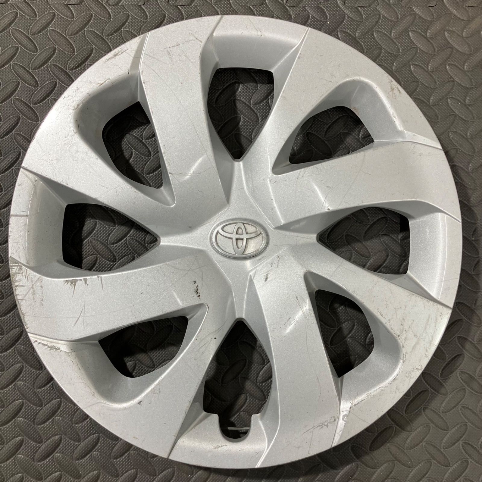 トヨタ シエンタ 170系 ホイールキャップ ホイールカバー 純正 中古