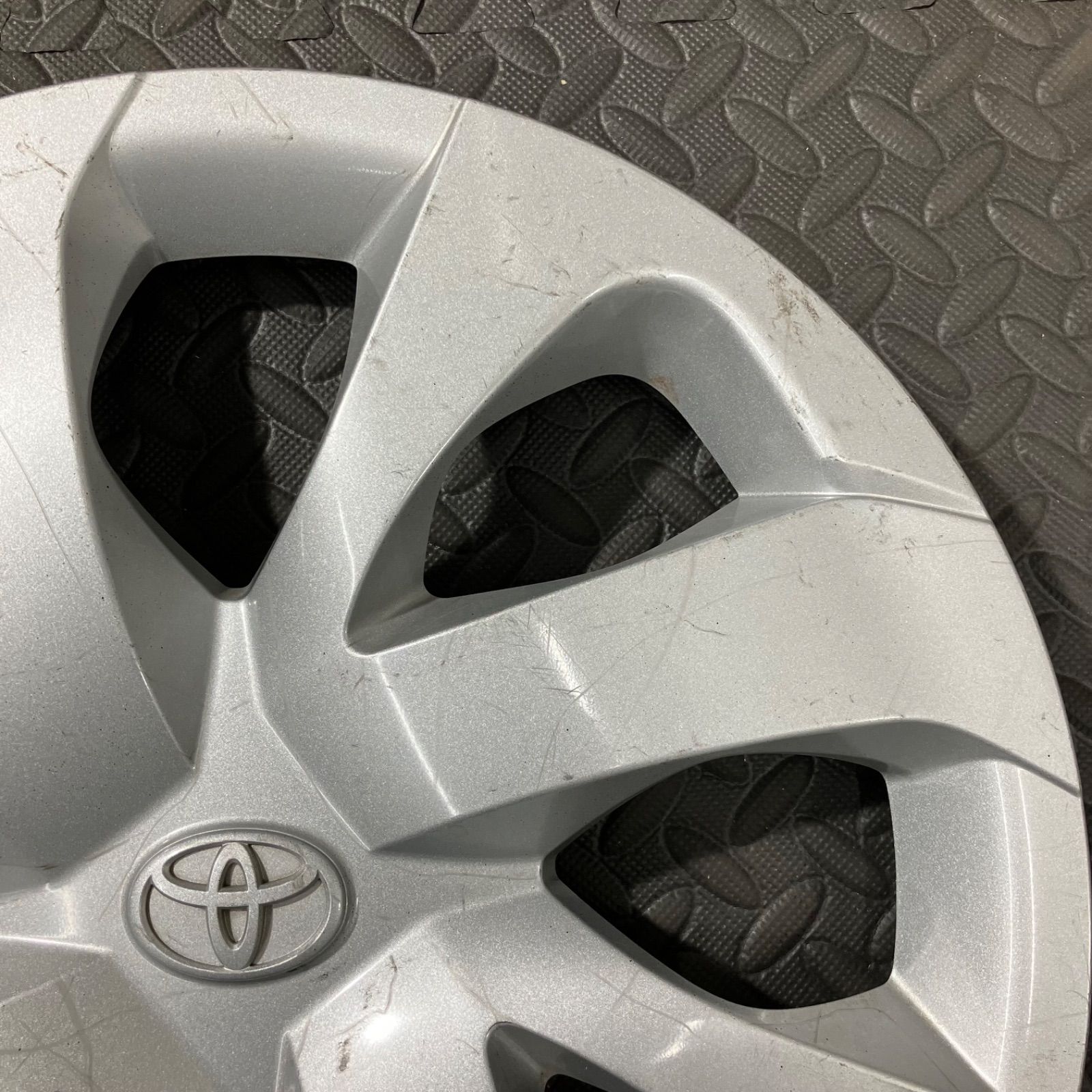 トヨタ シエンタ 170系 ホイールキャップ ホイールカバー 純正 中古