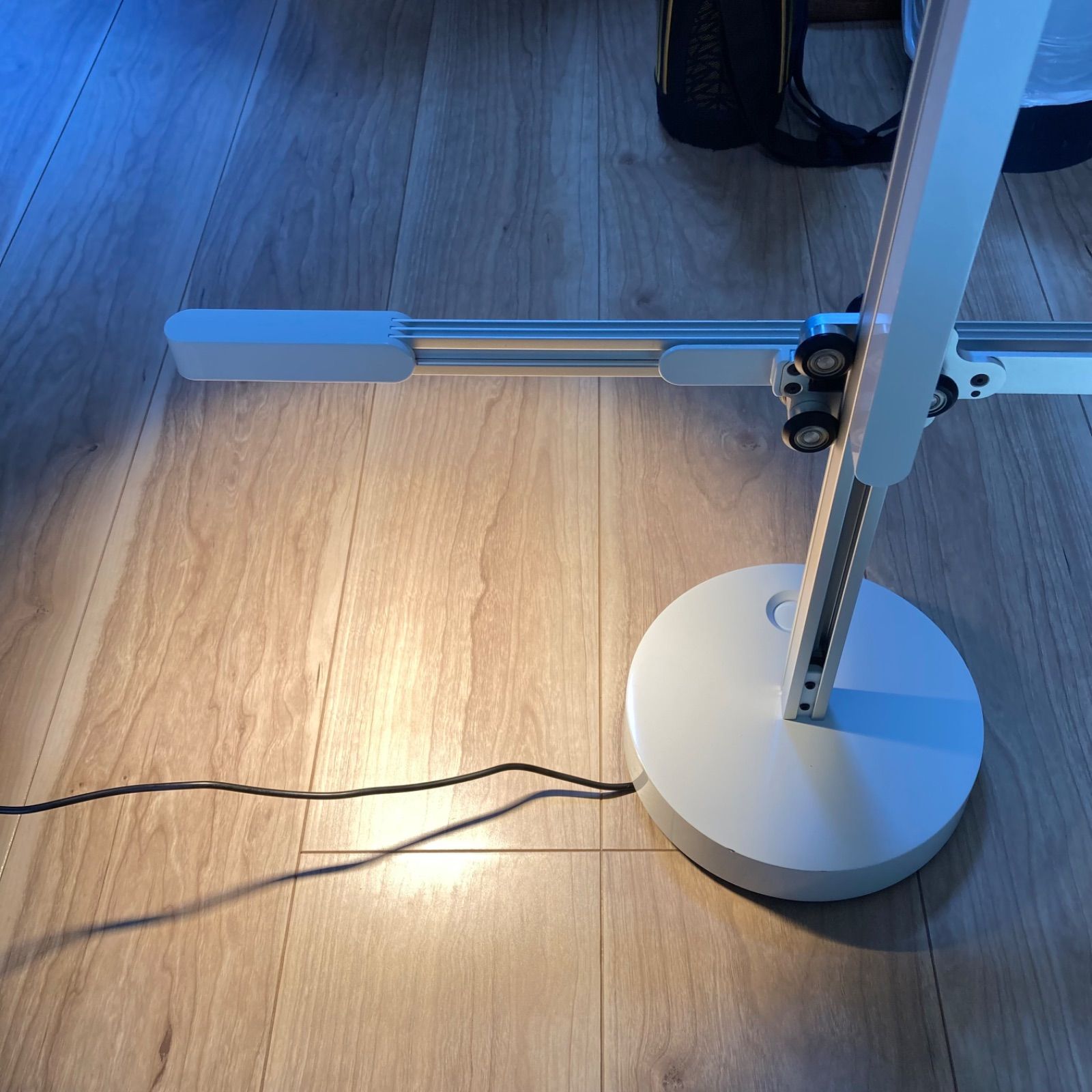 ⭐️美品 ダイソン Dyson CSYS Task ホワイト デスクライト - メルカリ