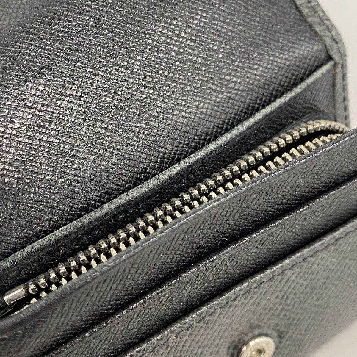 美品✨ ルイヴィトン タイガ M32562 ポルトモネ セルゲイ ケース 楽天市場】ルイ ヴィトン ポルト モネ セルゲイ M32562 タイガ 黒