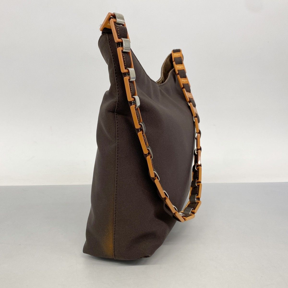 5pd5363】サルヴァトーレフェラガモ ショルダーバッグ ナイロン