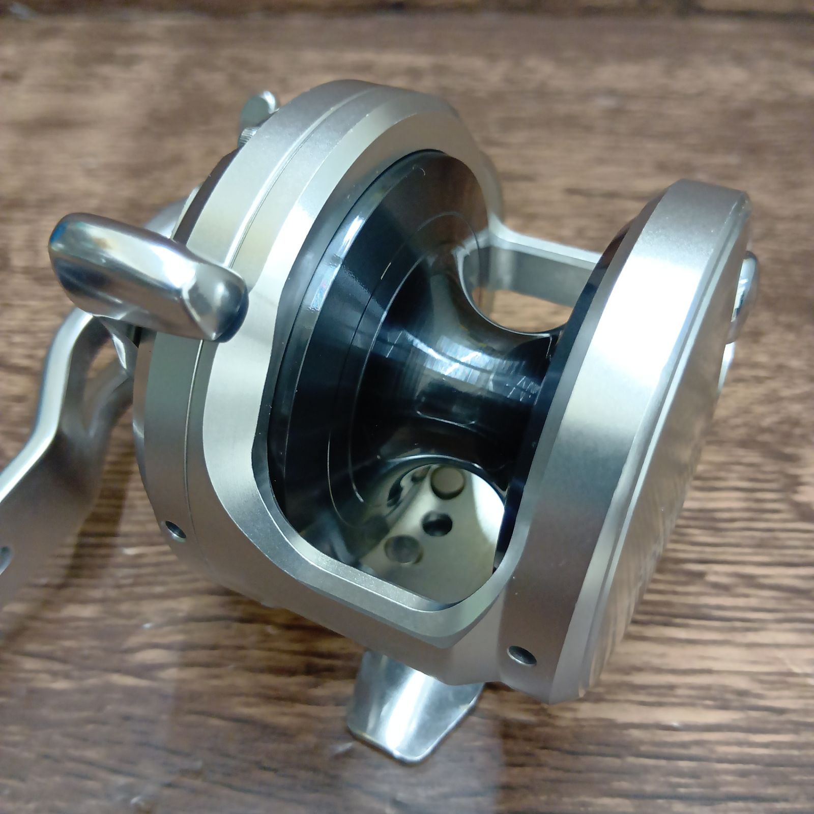 シマノ(SHIMANO) 17 オシアジガー 2001NRPG ベイトリール - メルカリ