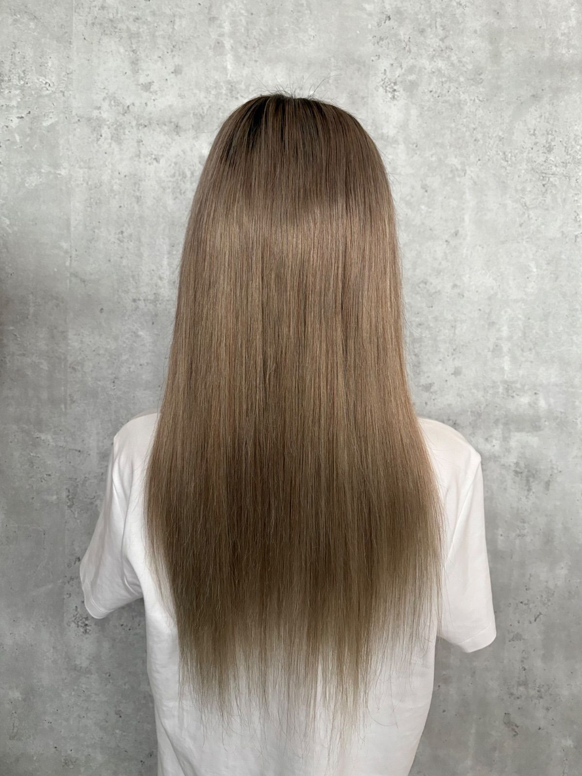 人毛100%フルウィッグ｜アッシュブロンド(根元ダーク)｜耳が出せる