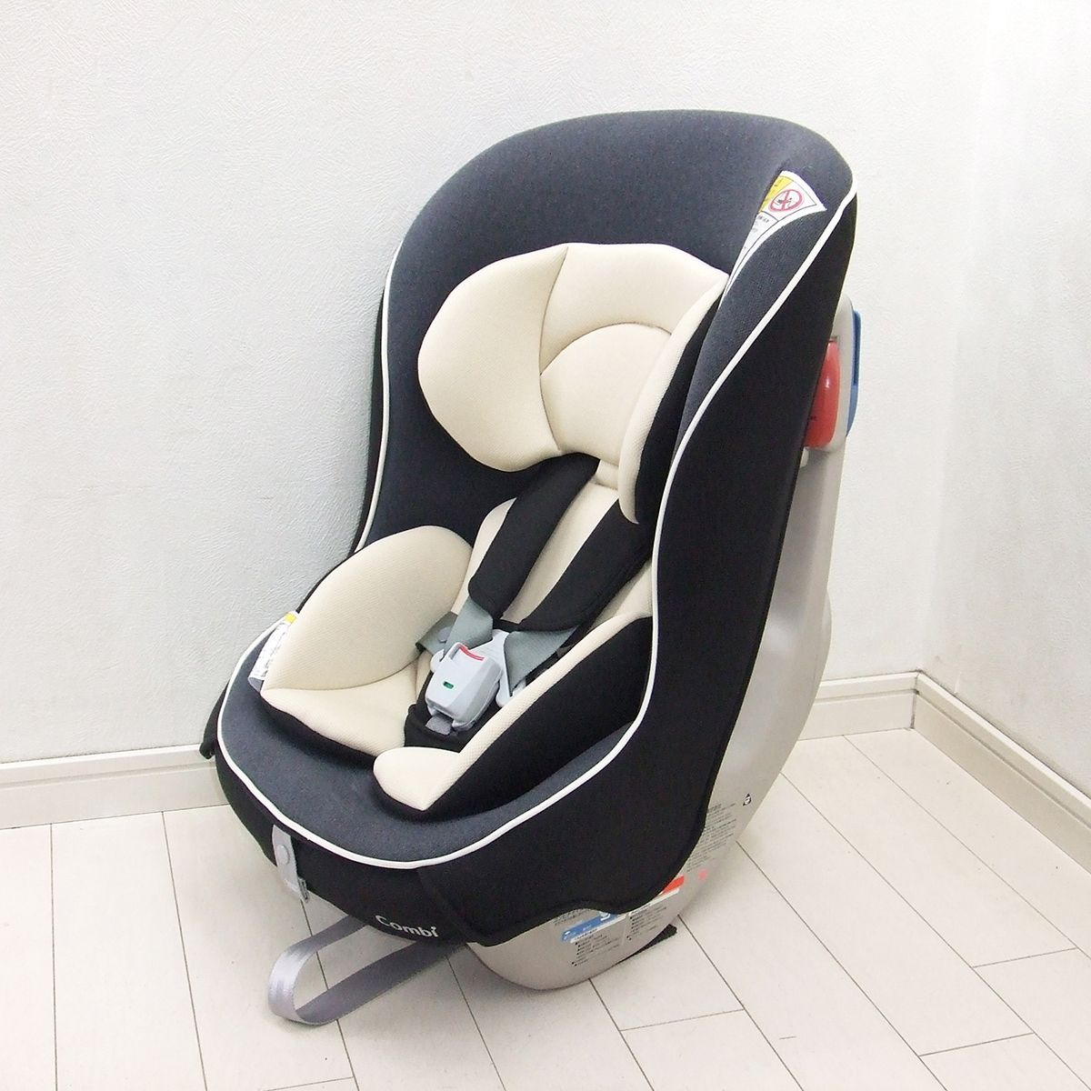 メルカリにも出品してます 美品チャイルドシート 美品 チャイルドシート 中古 コンビ コッコロSUX-U combi 新生児から4