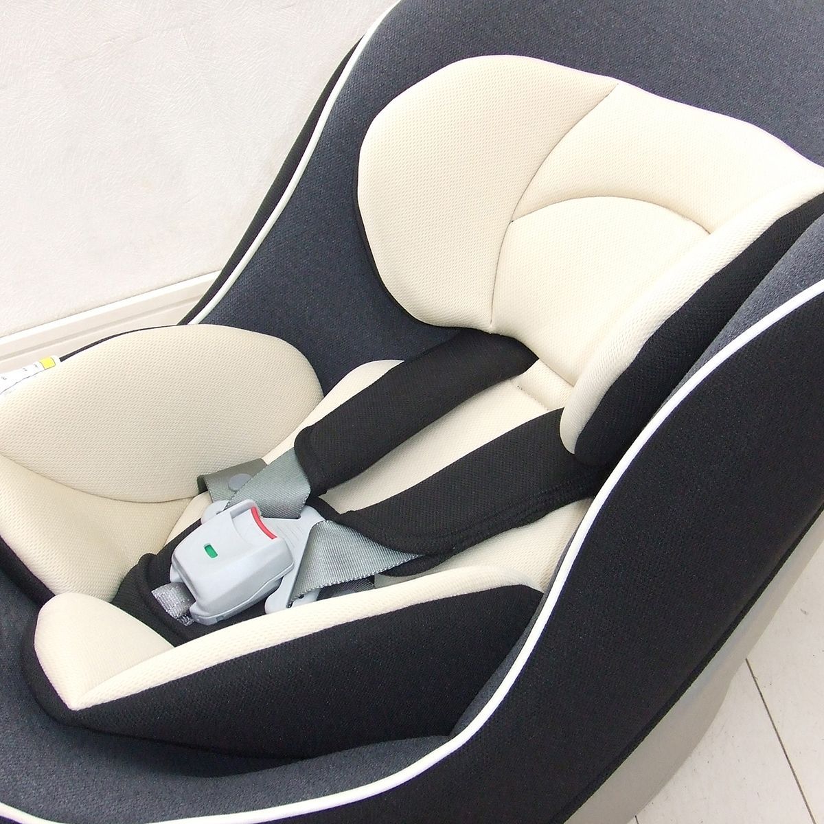 美品 チャイルドシート 中古 コンビ コッコロSUX-U combi 新生児から4