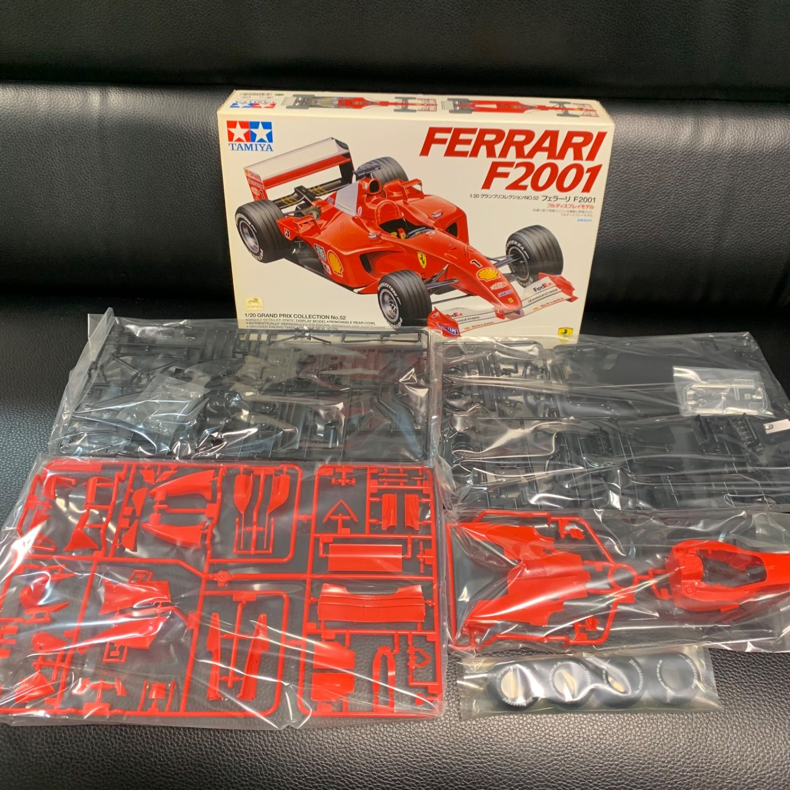 Ferrari F2001 タミヤ Ferrari F2001, improving the Tamiya kit, a guide for novices 1/20