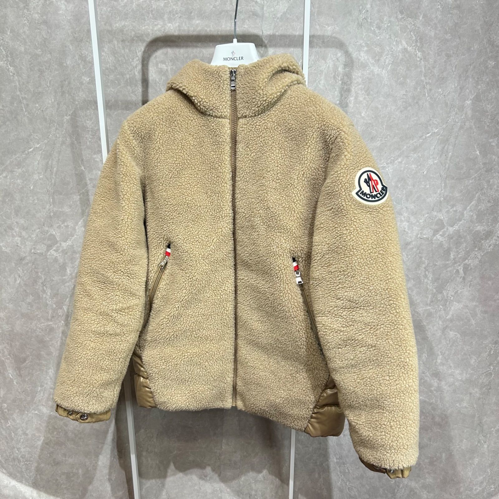 大人S-M相当】MONCLER モンクレールボア切り替えダウンジャケット 