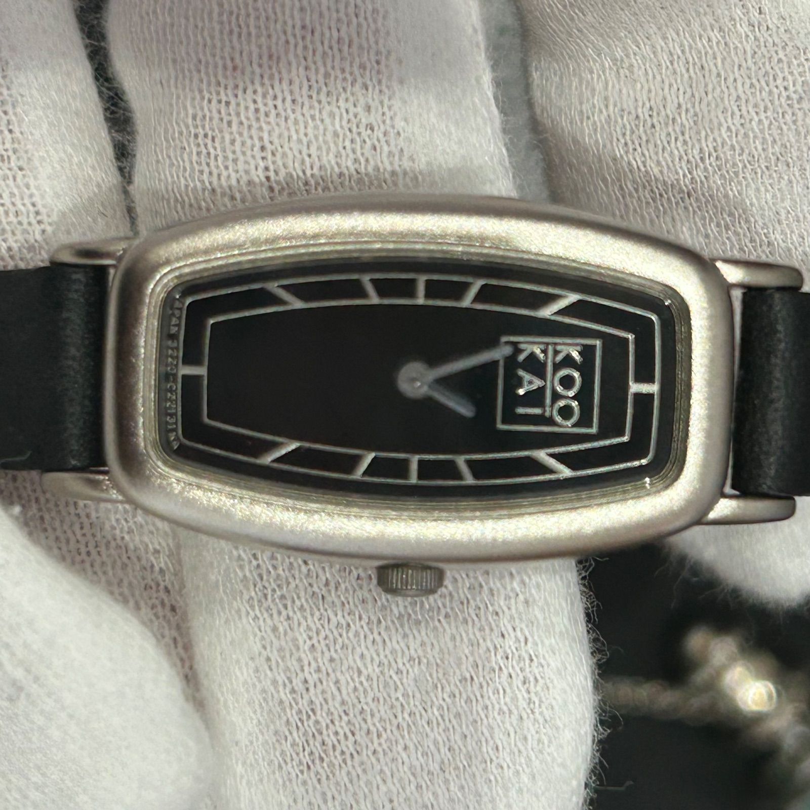 遺品整理品　アクセサリー、時計、ライター　1.8キロ超 ⑤遺品整理 メッキアクセサリー 時計 アクセサリーおまとめ ネックレス