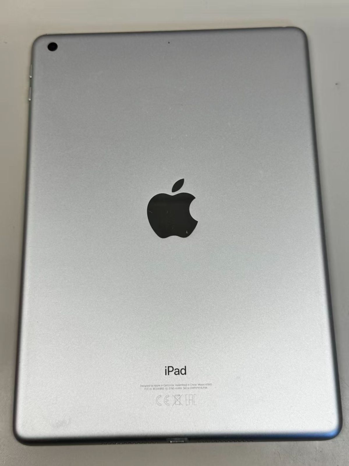 Apple iPad (第6世代) Wi-Fi 32GB シルバー 訳アリ品 - メルカリ