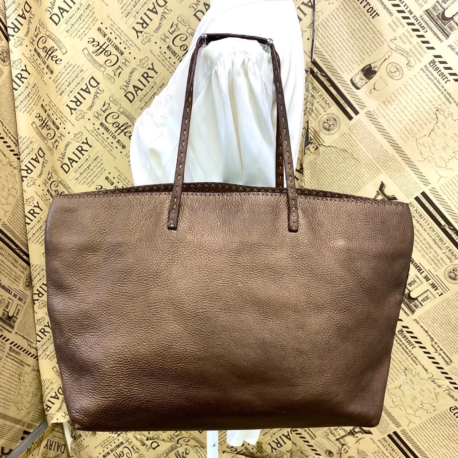 【チャーム付き】FENDI セレリア トートバッグ ブラウン A4 レザー フェンディ トート ショルダーバッグ A4 革 茶 セレリア FZ40 - メルカリ