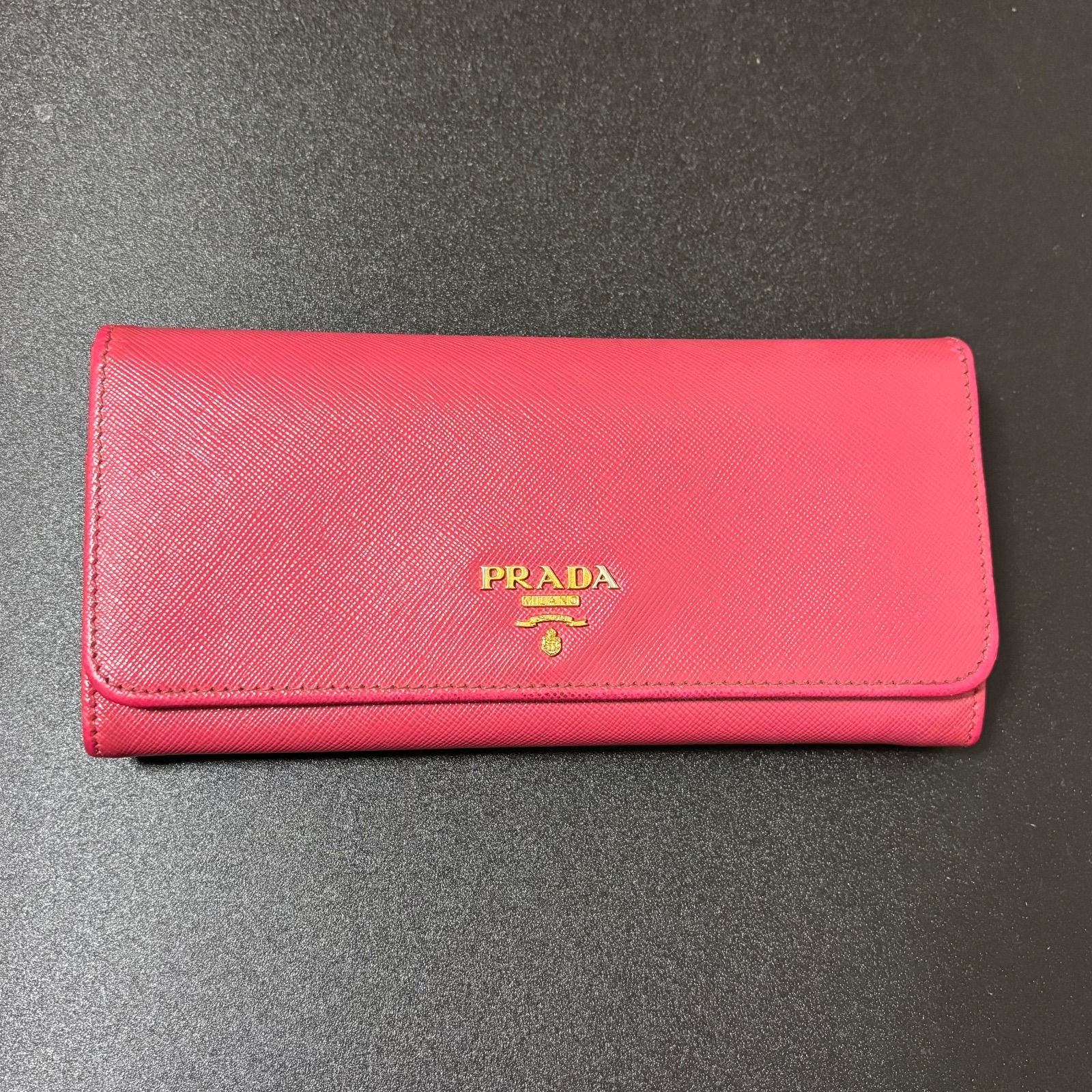 PRADA プラダ サフィアーノ レザー 2つ 二つ 折り フラップ ボタン 式