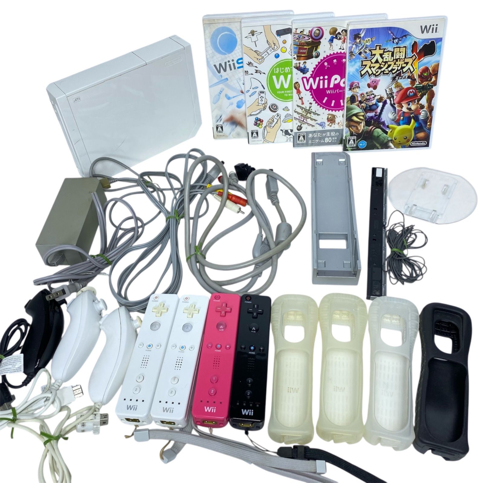 Wii本体 セット 4人で遊べる 動作確認済み リモコン4本 ヌンチャク3本