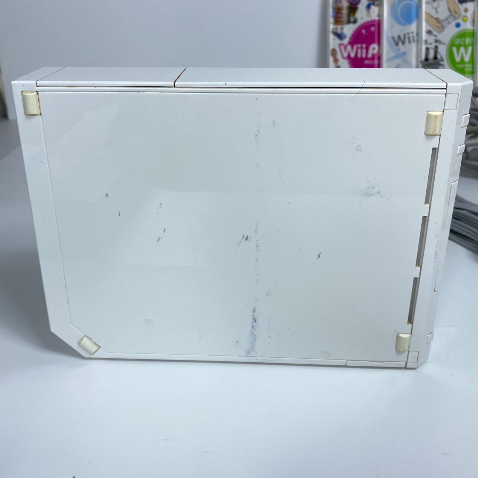 Wii本体 セット 4人で遊べる 動作確認済み リモコン4本 ヌンチャク3本