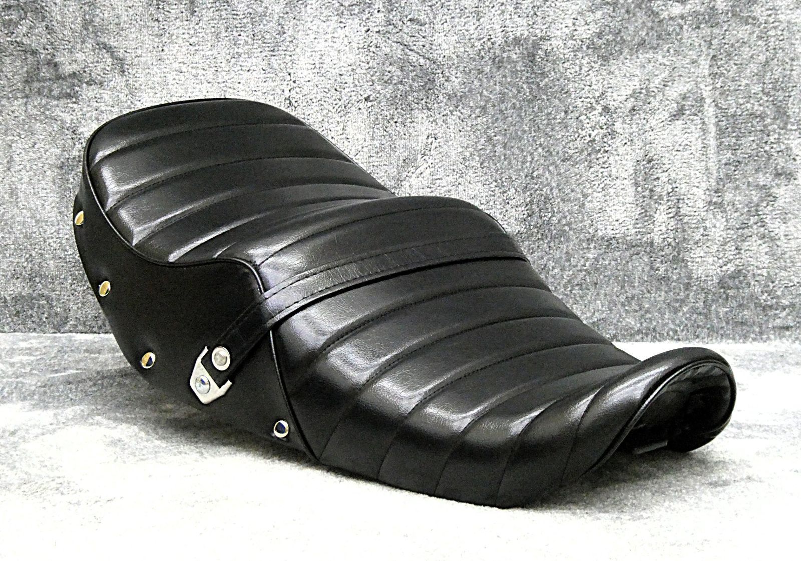 インパルス後期 新ローダウン 鋲打ち 黒皮 タックロールシート/GK7CA インパルス 後期 新アンコ 鋲打ち 黒皮 タックロールシート /ブラック