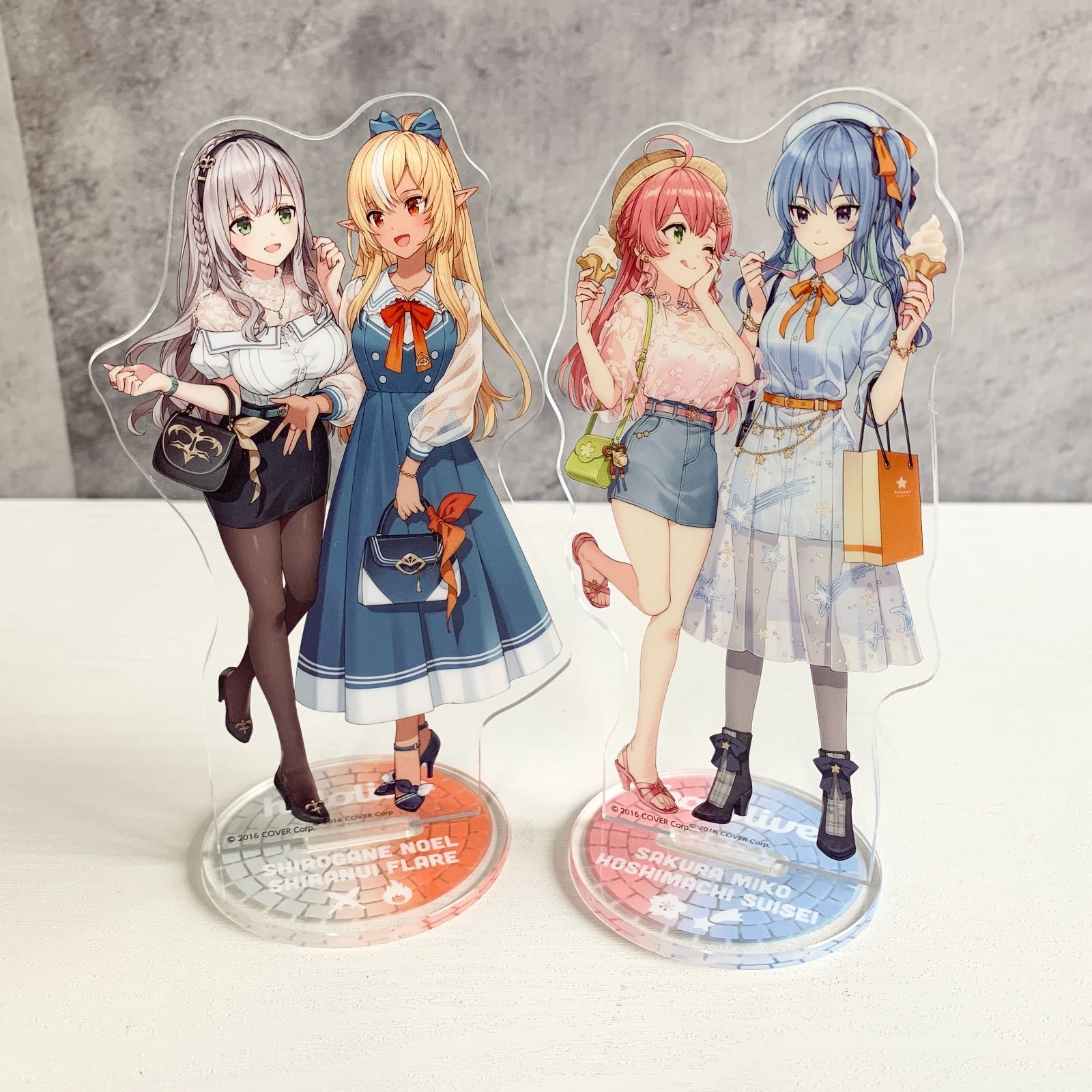 ホロライブ さくらみこ&星街すいせい 白銀のエル＆不知火フレア
