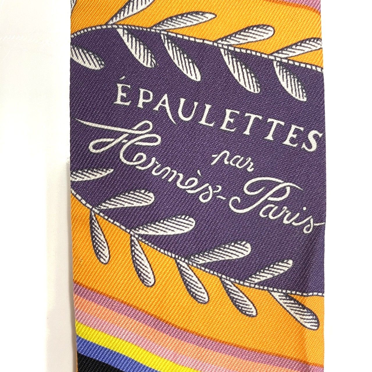 【新品未使用】HERMES ツイリー　EPAULETTES DE GALA HERMES EPAULETTES DE GALA [D1023.4] Vert Amande/Rose Twilly, New