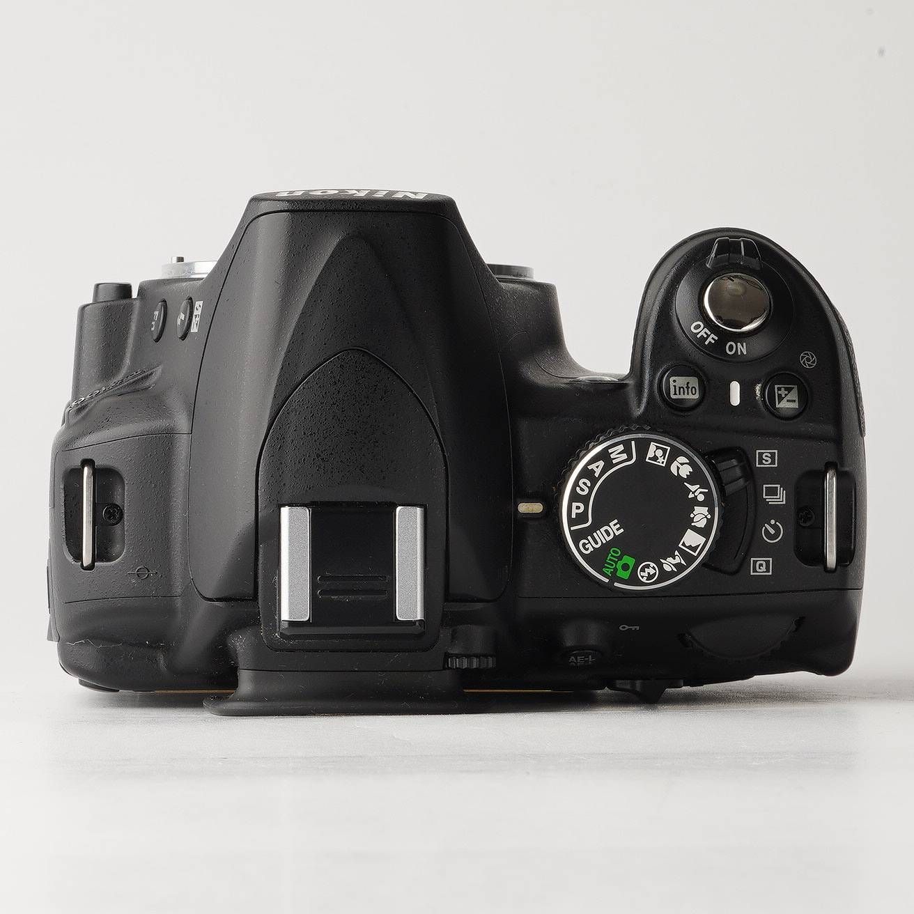 ニコン Nikon D3100 / AF-S DX NIKKOR 18-55mm F3.5-5.6 G VR - メルカリ