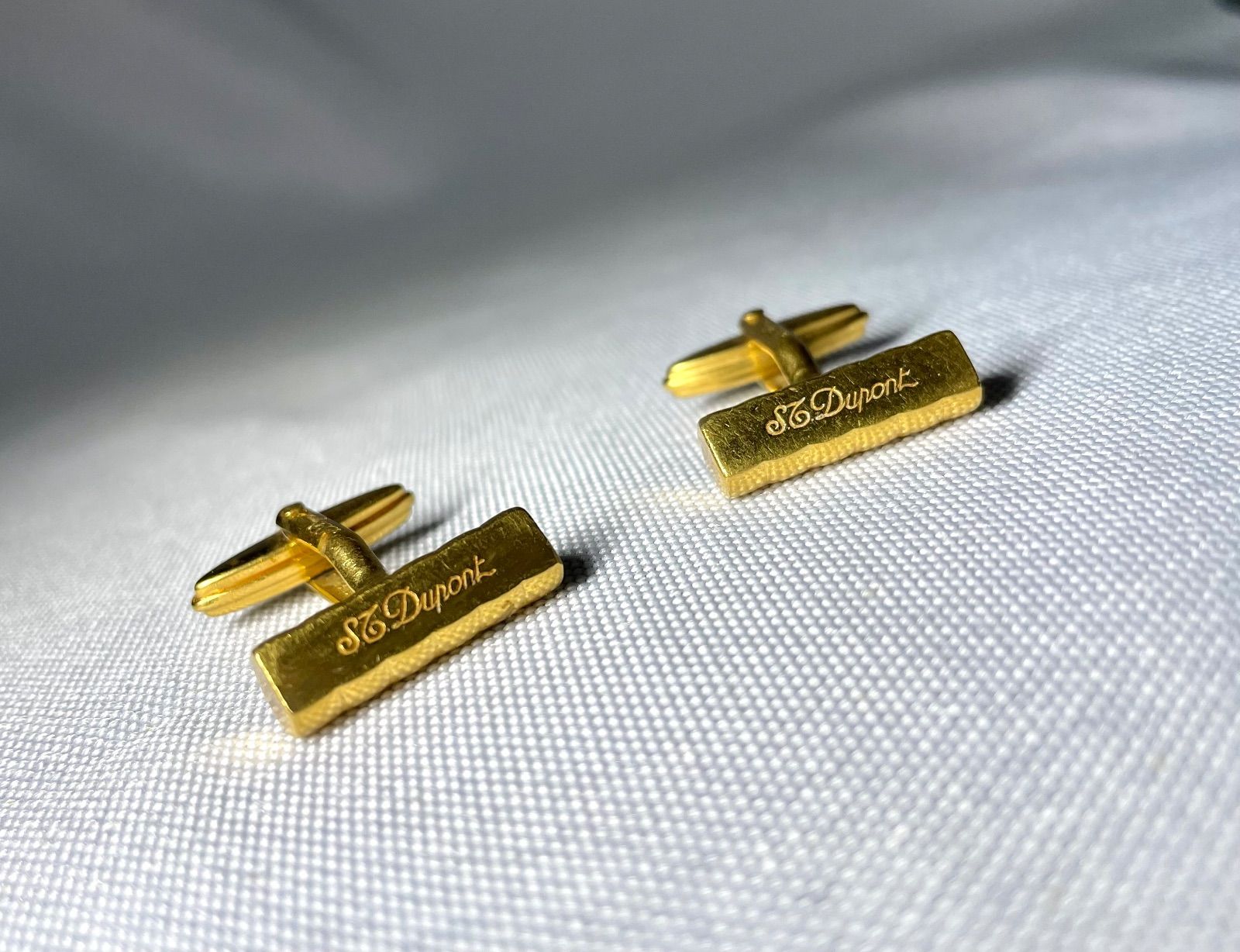 S.T.Dupont デュポン ブランドロゴ文字 艶消しゴールド ヴィンテージ