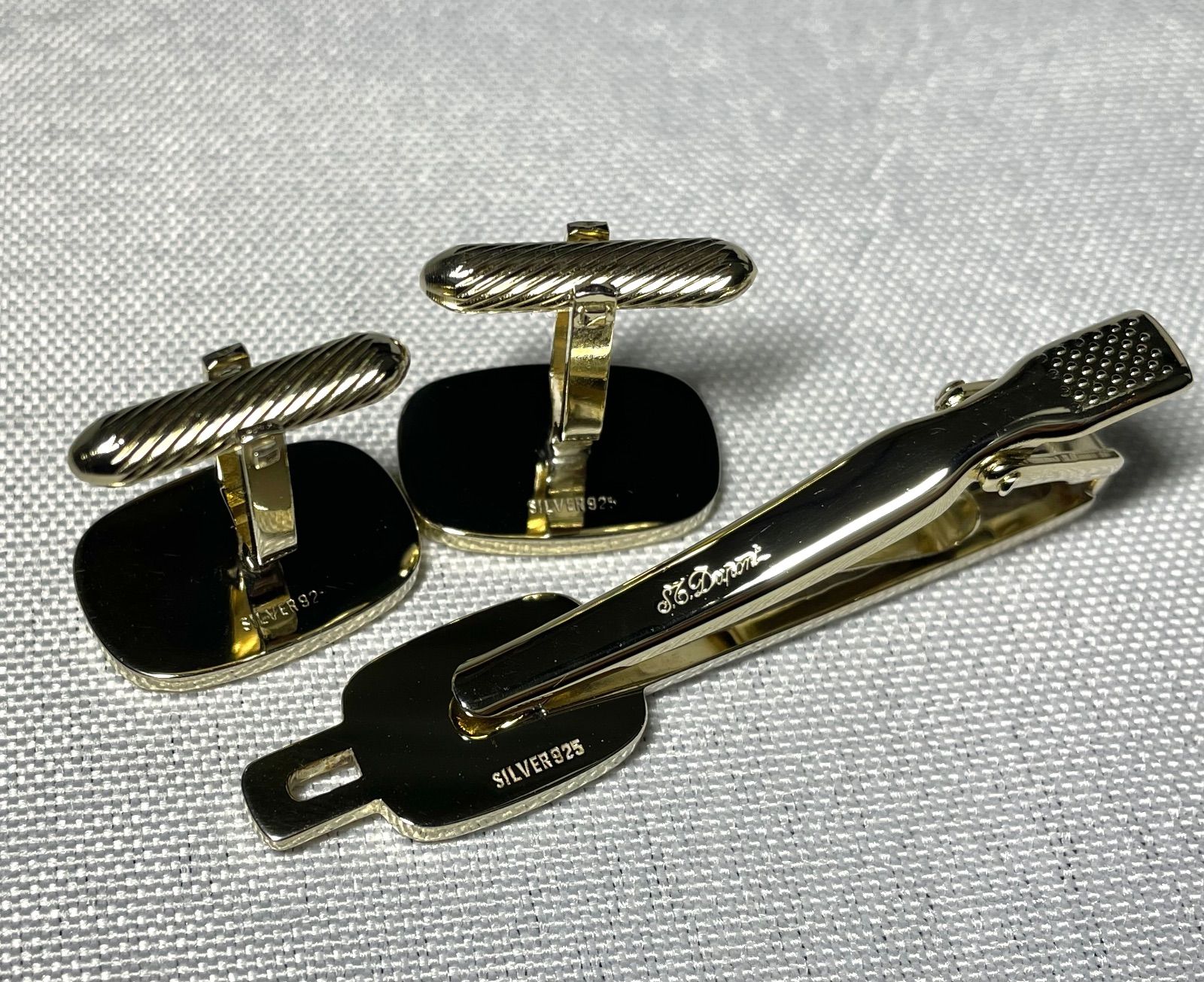美品 S.T.Dupont デュポン Dロゴ ゴールド＆艶消しシルバー カフス