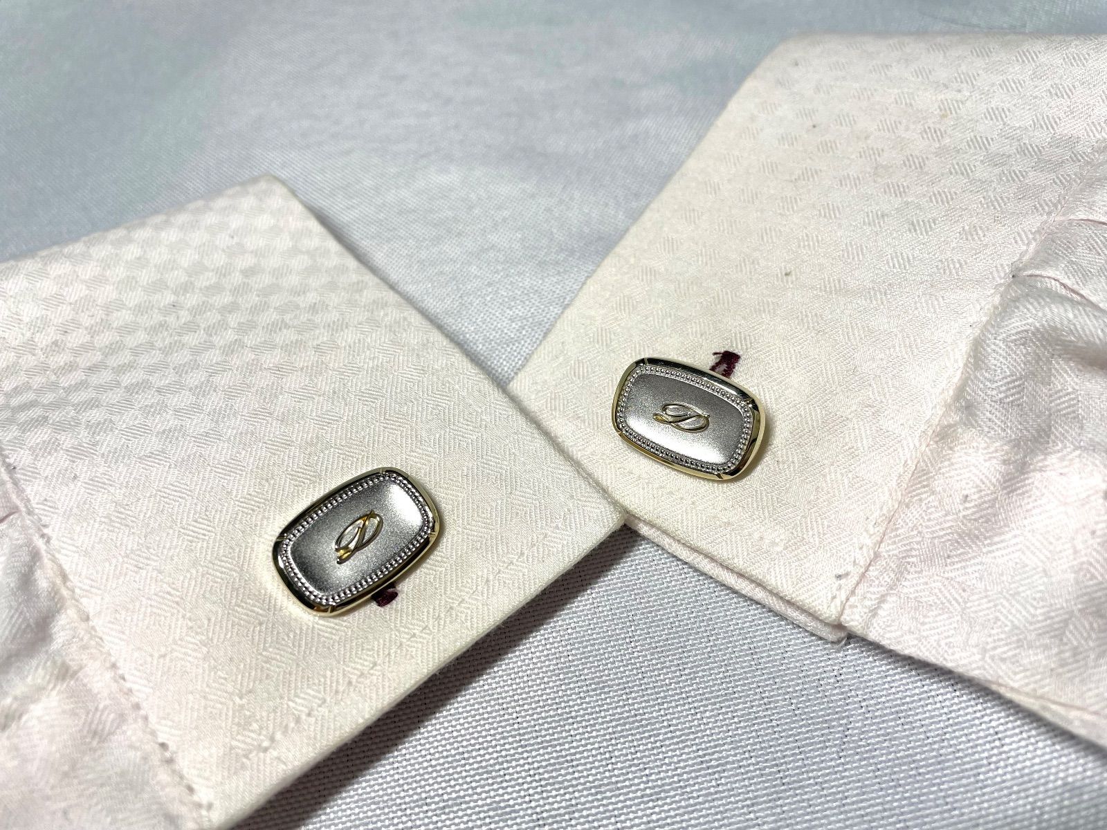 美品 S.T.Dupont デュポン Dロゴ ゴールド＆艶消しシルバー カフス