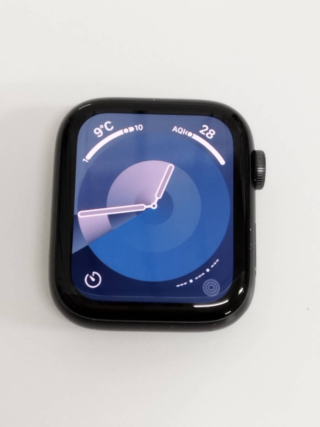 Apple Watch SE 第1世代/GPS/44mm/A2352/スペースグレー〈MKQ63J/A〉 (1)