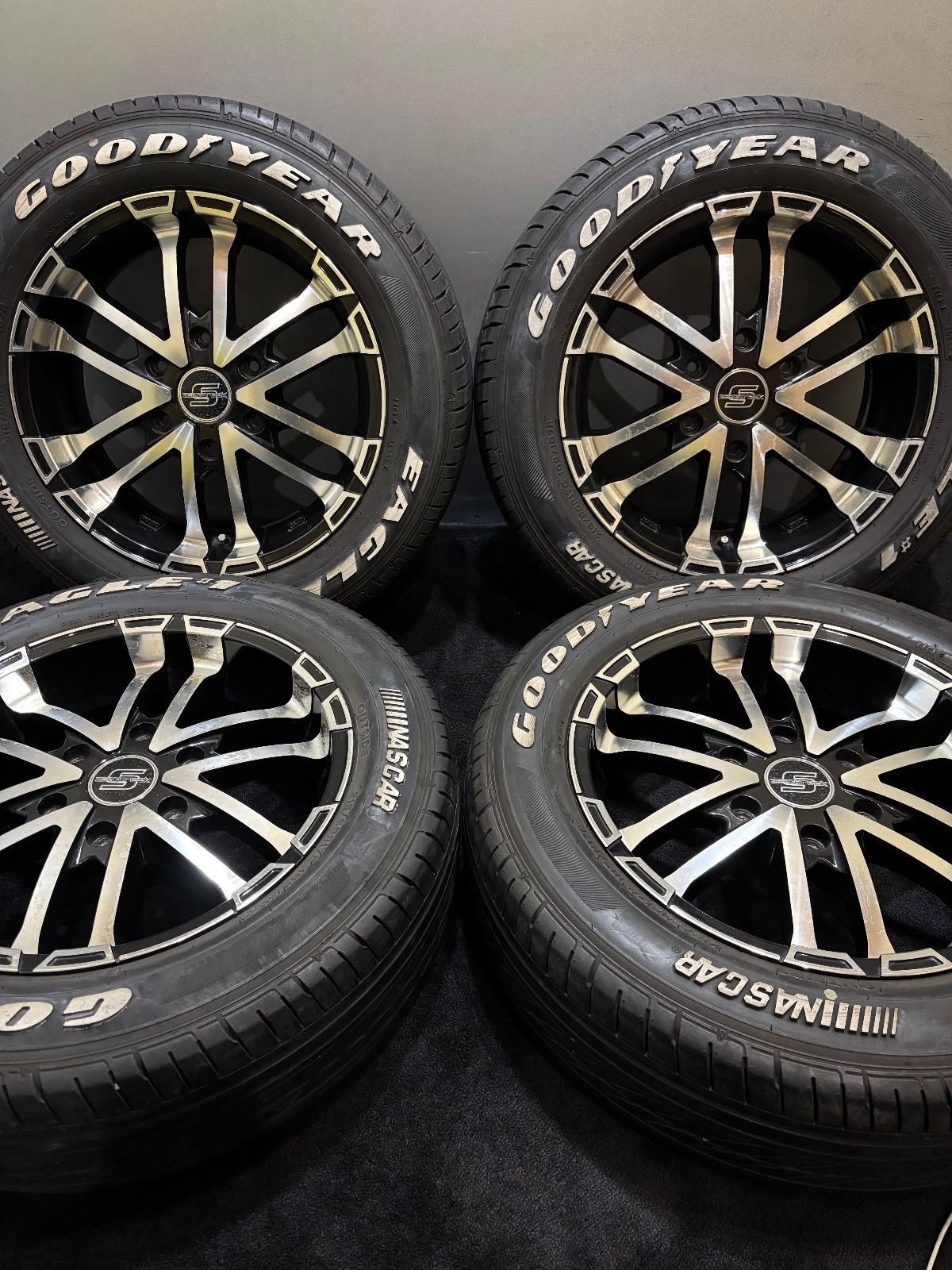 GOODYEAR EAGLE NASCAR ハイエース215/60R17 グッドイヤー（GOODYEAR） 215/60R17 タイヤ サマータイヤ EAGLE #1
