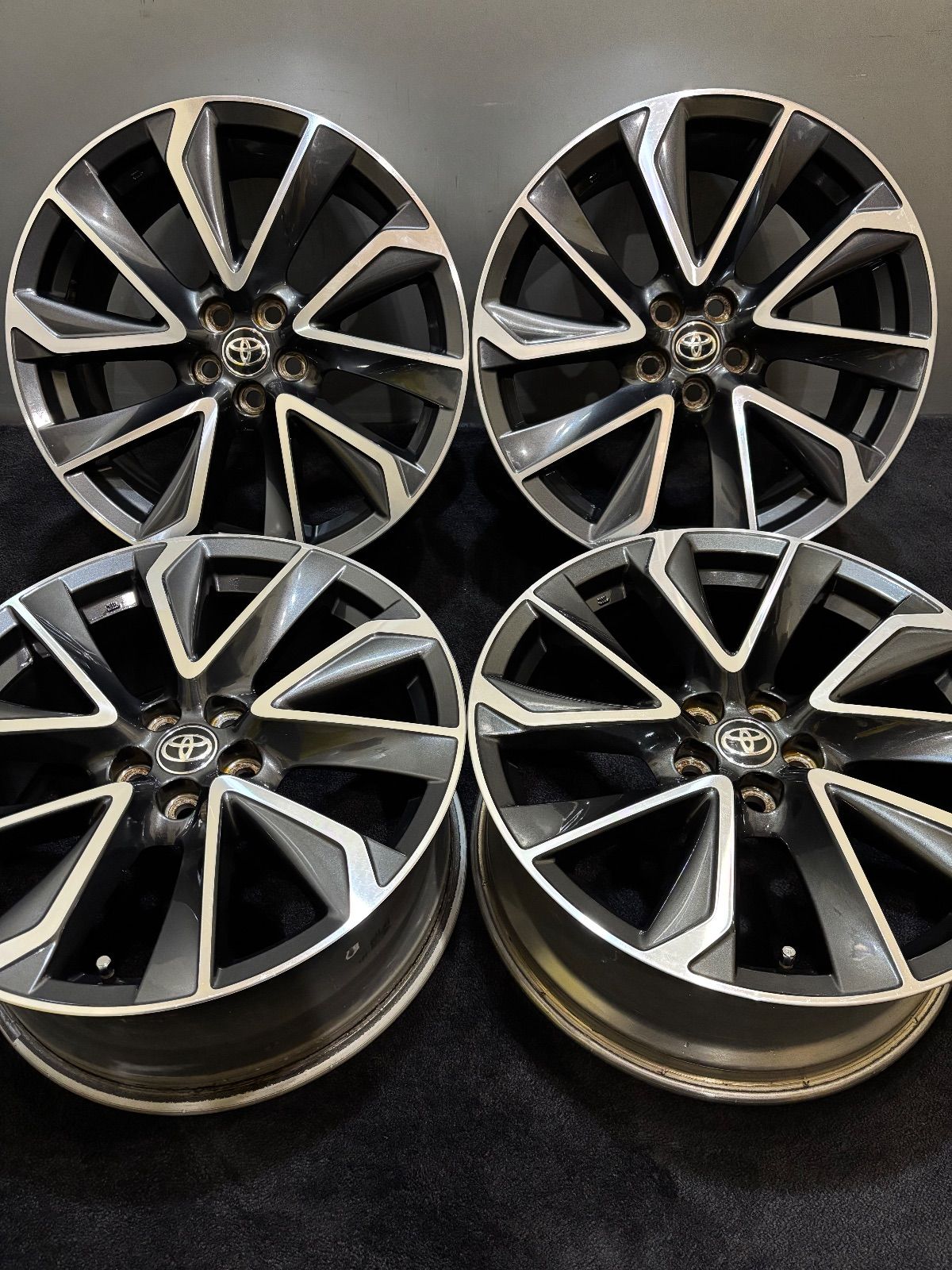 ☆トヨタ カローラスポーツ GZ 純正 18インチ 8J +40 100 5H アルミ