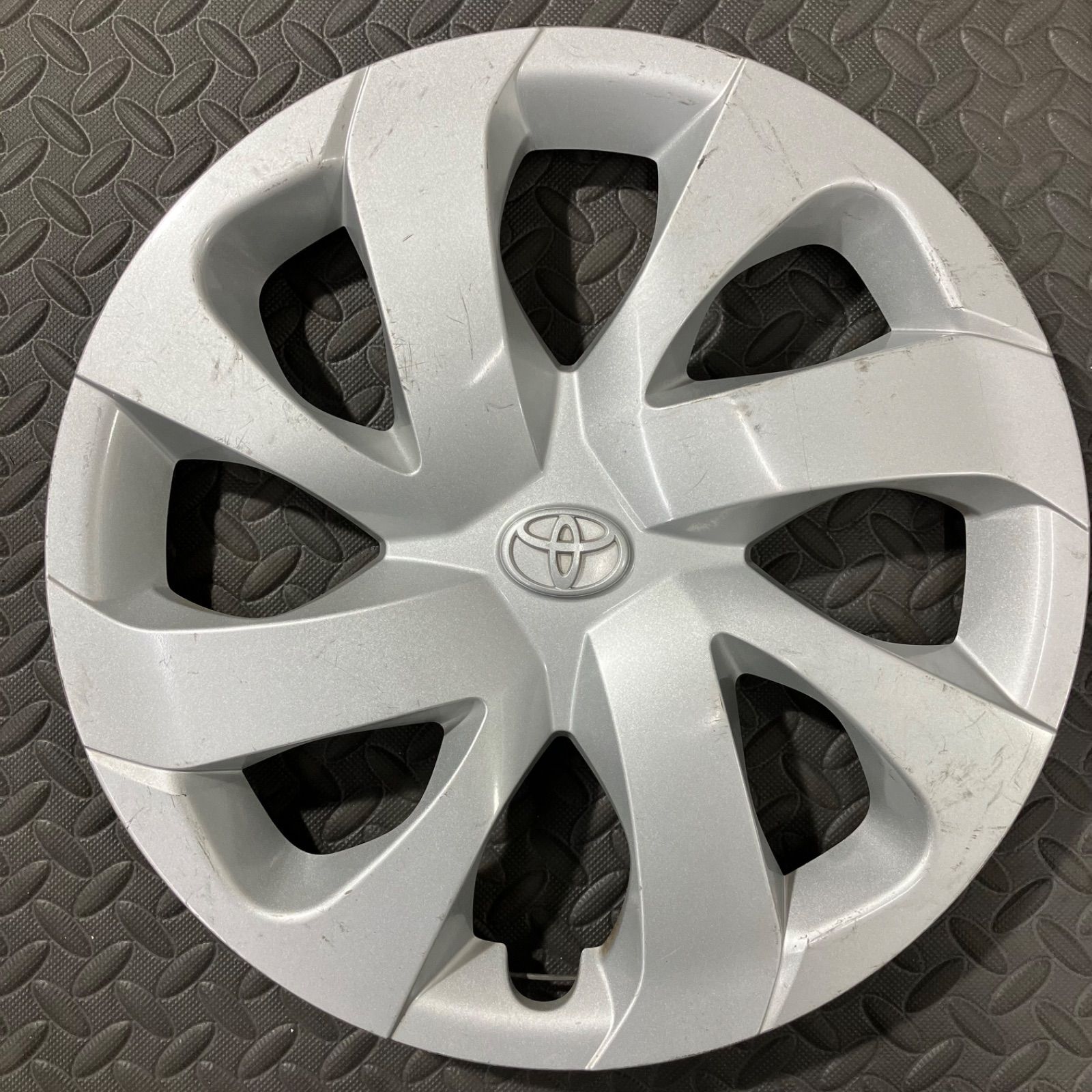 トヨタ シエンタ 170系 ホイールキャップ ホイールカバー 純正 中古 