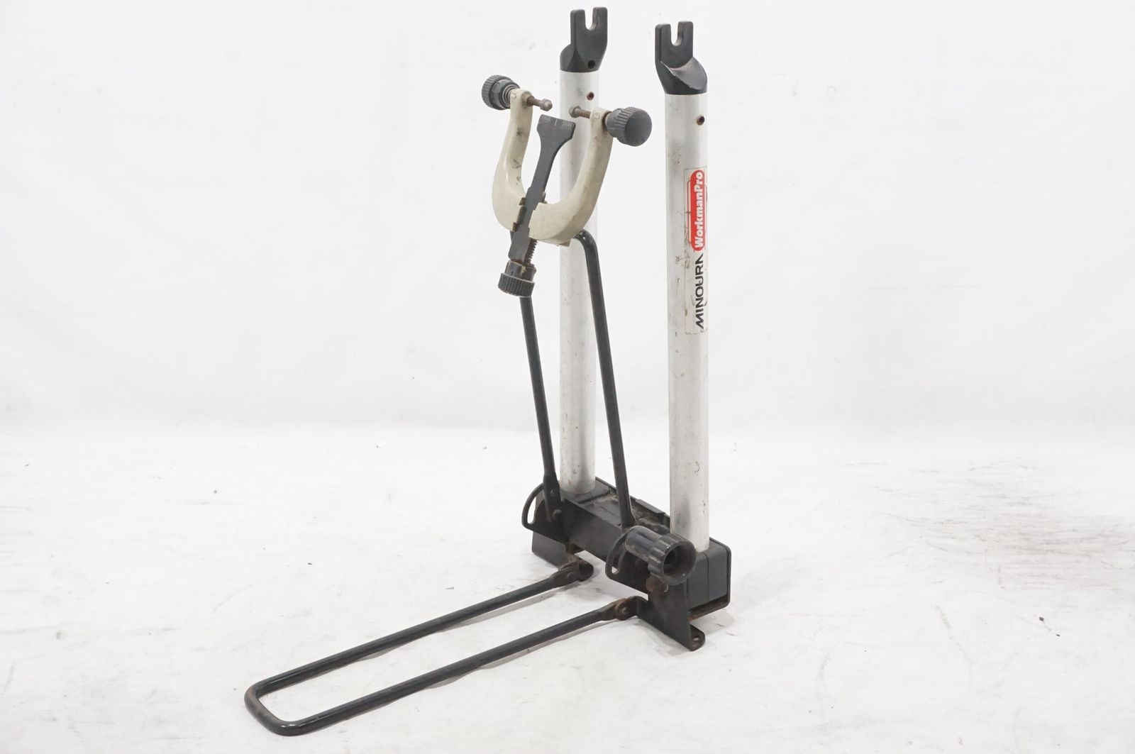 MINOURA 「ミノウラ」 WORKMAN PRO 振れ取り台 / バイチャリAKIBA店