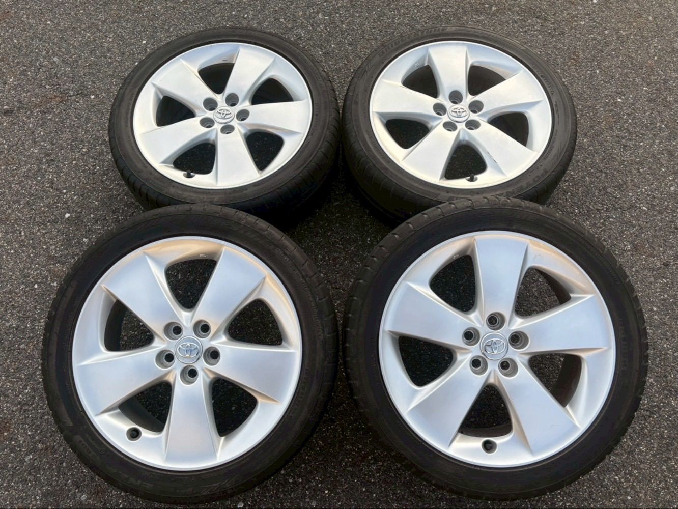 253-208 トヨタ 純正 30系 プリウス 17インチ タイヤ ホイール 4本