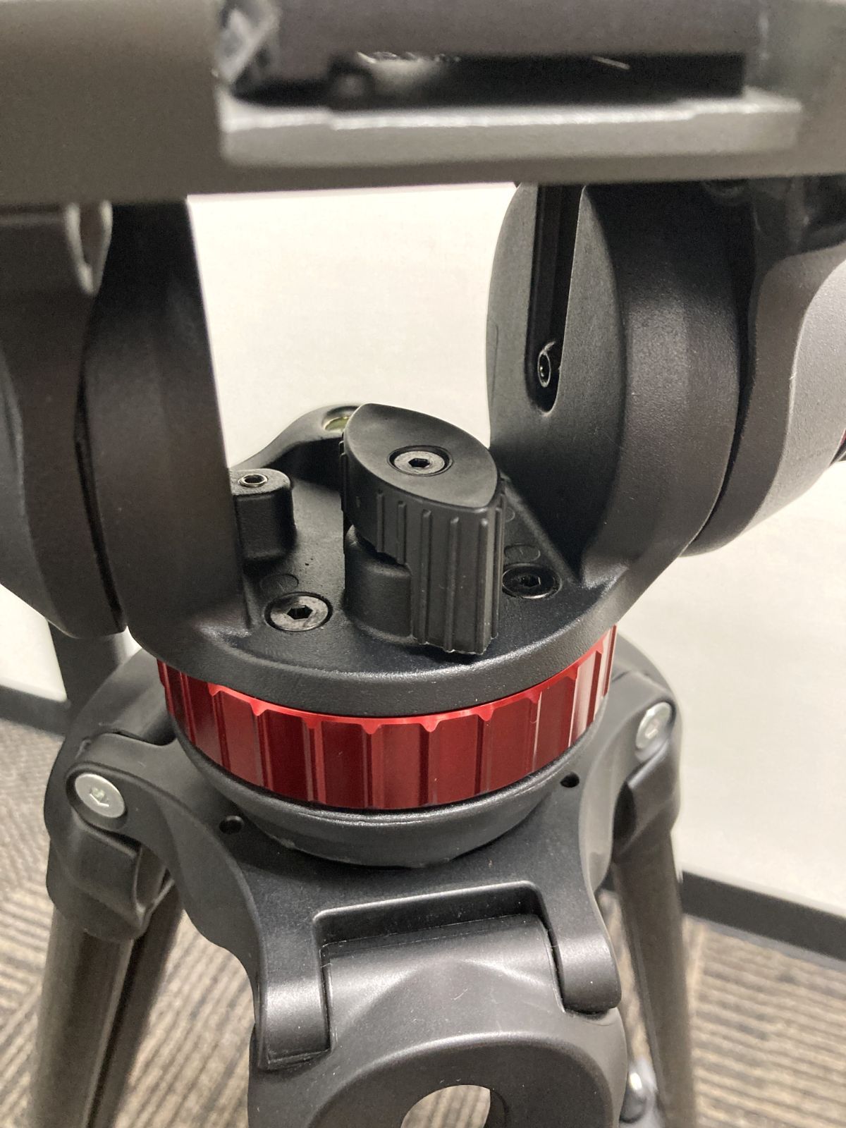 一部不良】Manfrotto（マンフロット）ビデオ三脚 MVK502AM-1＋三脚