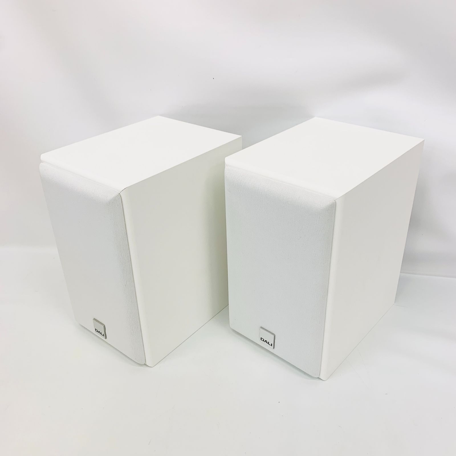 DALI (ダリ) SPEKTOR1W スピーカー Amazon.co.jp: DALI(ダリ) SPEKTOR1 ブックシェルフスピーカー 115mm