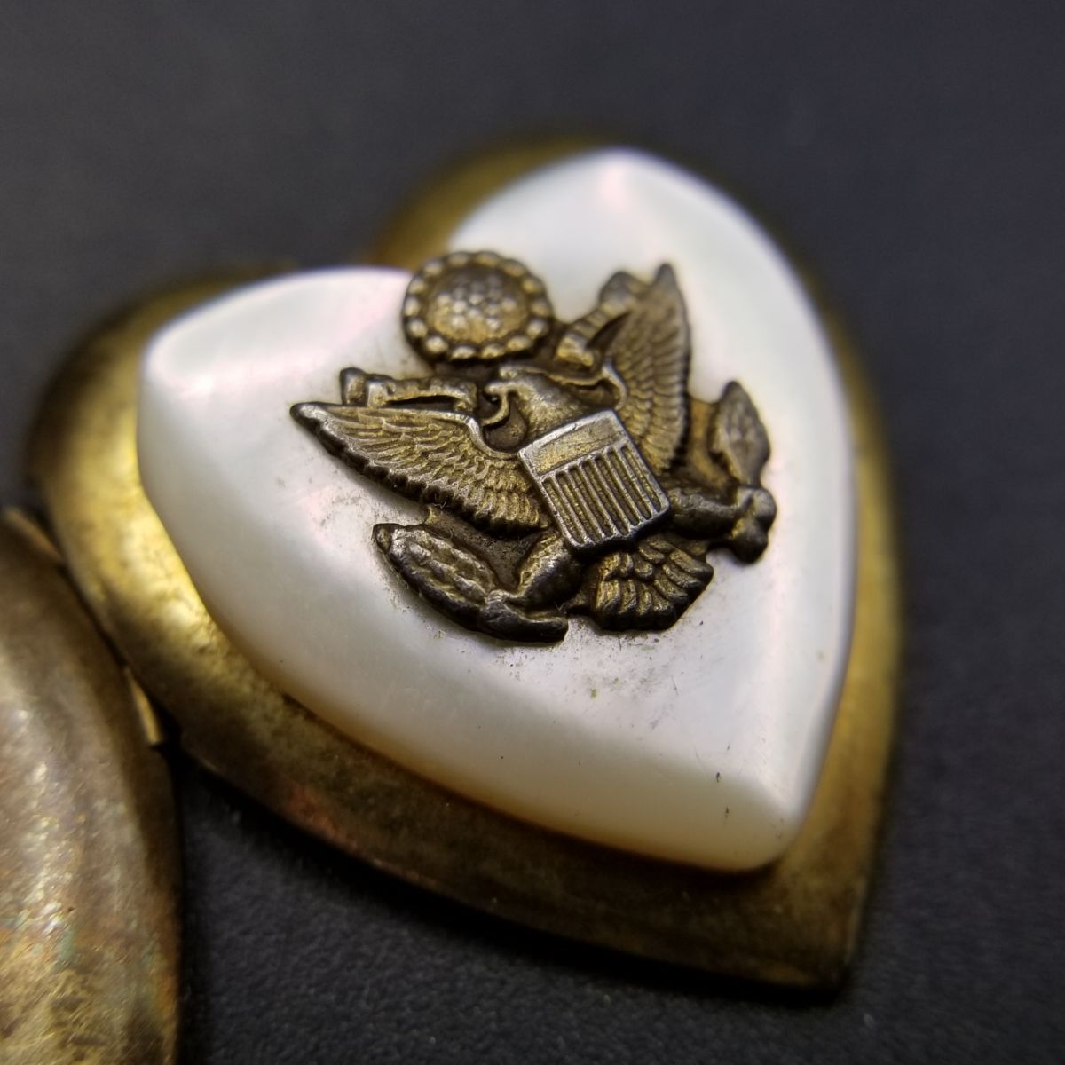 WWII期 ヴィンテージ スウィートハートジュエリー アメリカ国章 白頭鷲