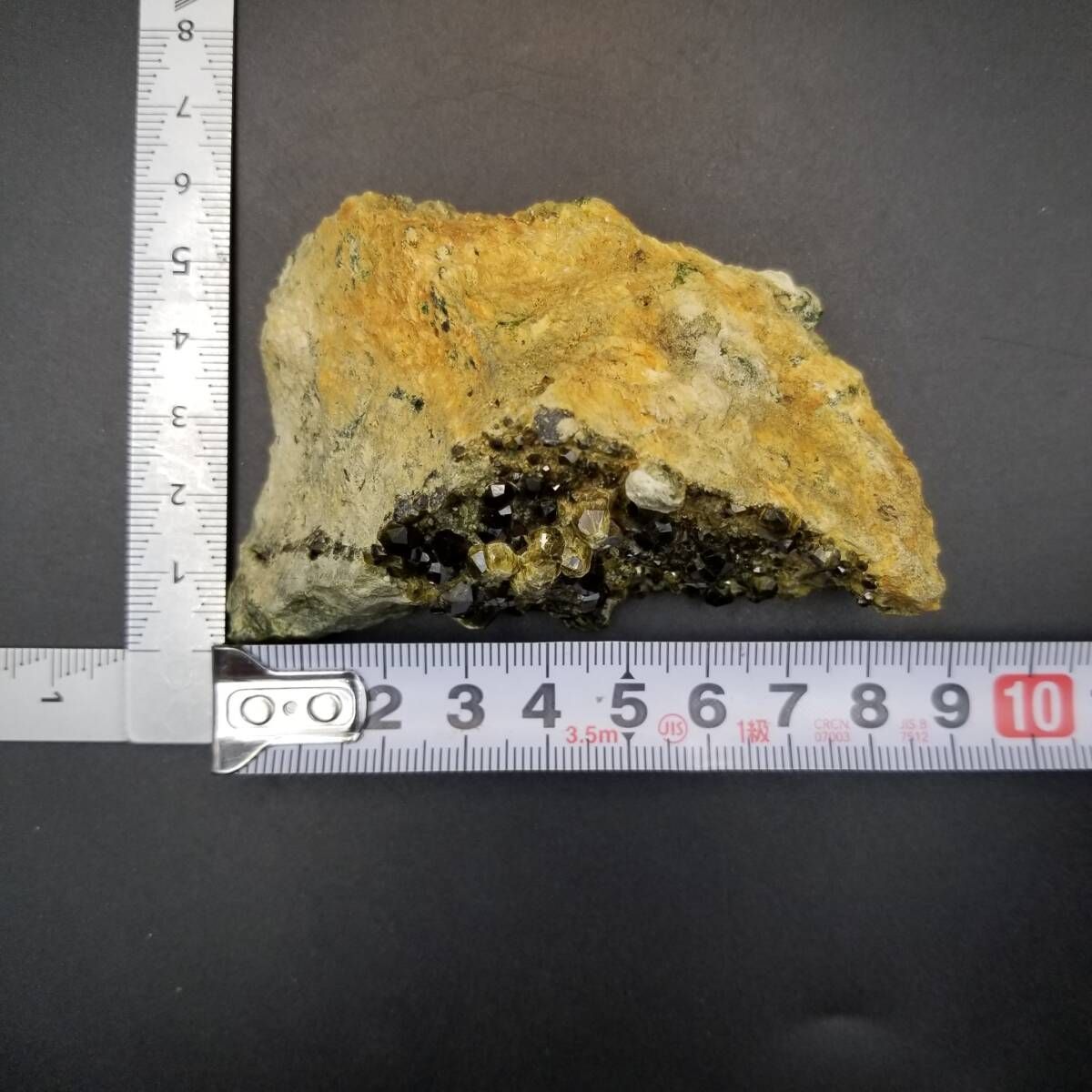 イラン産 デマントイドガーネット 原石 母岩付き 鮮緑 結晶 クリスタル