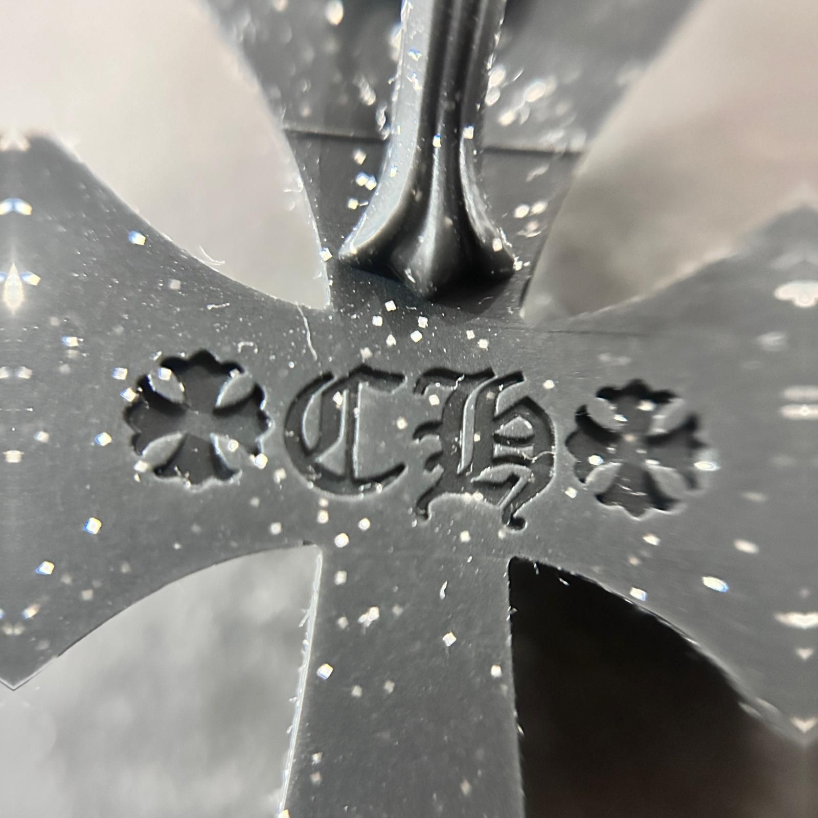 CHROME HEARTS Rubber Small CH Cross Silicon Necklace ラメラバー