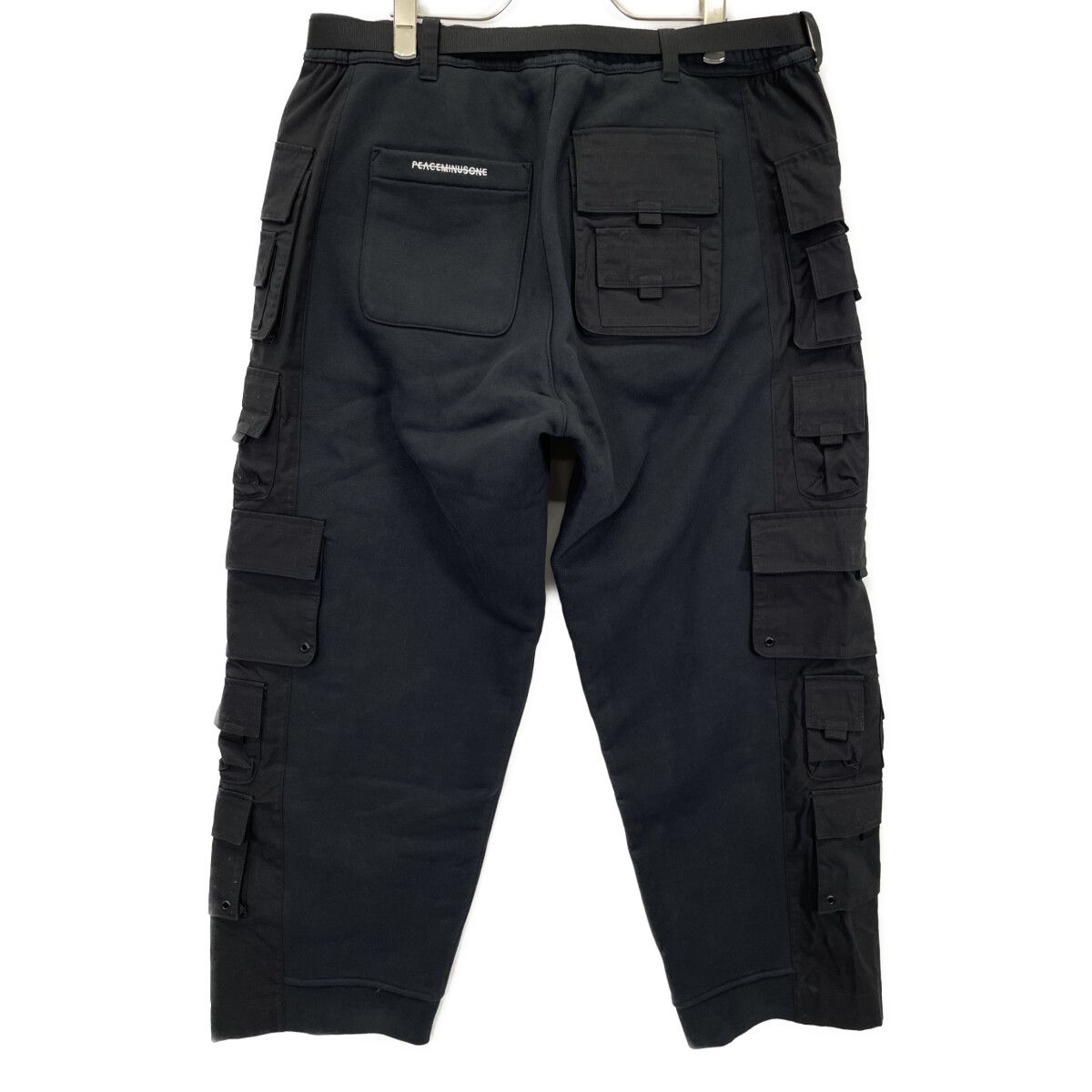 PEACEMINUSONE Nike カーゴパンツ NIKE ナイキ × PEACEMINUSONE ﾌﾞﾗｯｸ ｶｰｺﾞﾊﾟﾝﾂ XS - メルカリ