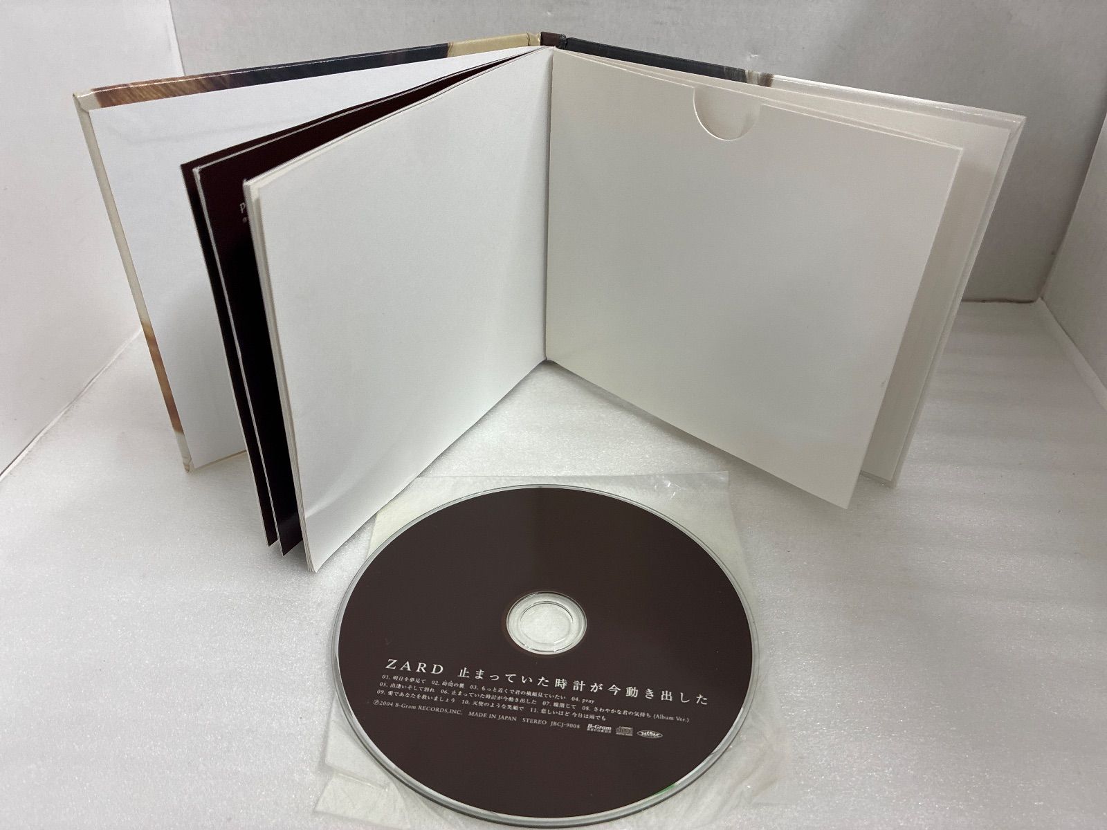 ZARD 止まっていた時計が今動き出した CD アルバム - メルカリ
