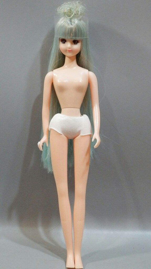 二十歳ジェニー　おたのしみドール　リカちゃんキャッスル　リトルファクトリー Amazon | 厳選 リカちゃんキャッスル おたのしみドール ジェニー 縦