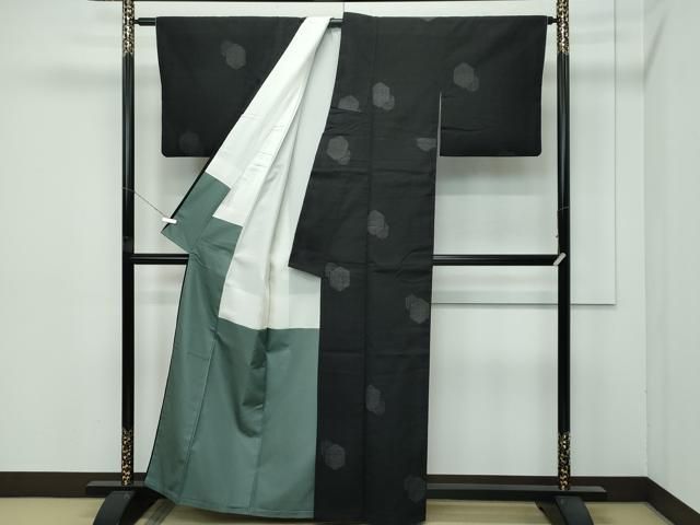 平和屋着物○極上 本場結城紬 重要無形文化財 80亀甲 飛び亀甲柄 亀甲