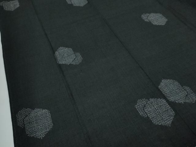 平和屋着物○極上 本場結城紬 重要無形文化財 80亀甲 飛び亀甲柄 亀甲