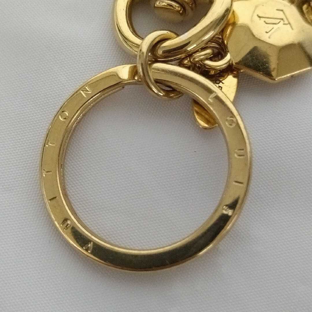 ルイヴィトン LVファセット ポルトクレ バッグチャーム キーホルダー　ゴールド Louis Vuitton ポルトクレLVファセットゴールドロゴキーホルダー
