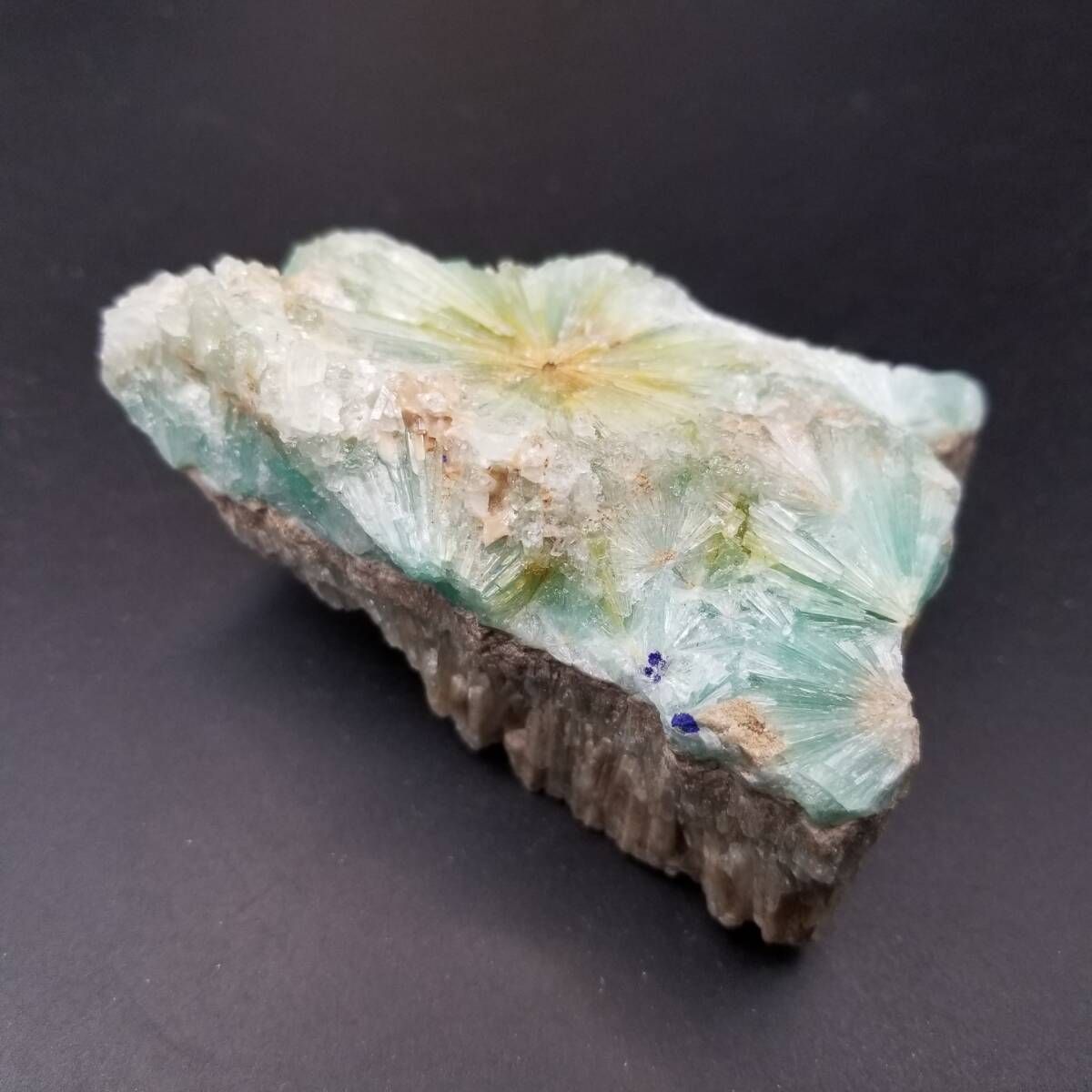 アフガニスタン産 スター アラゴナイト ブルーグリーン クリスタル 母