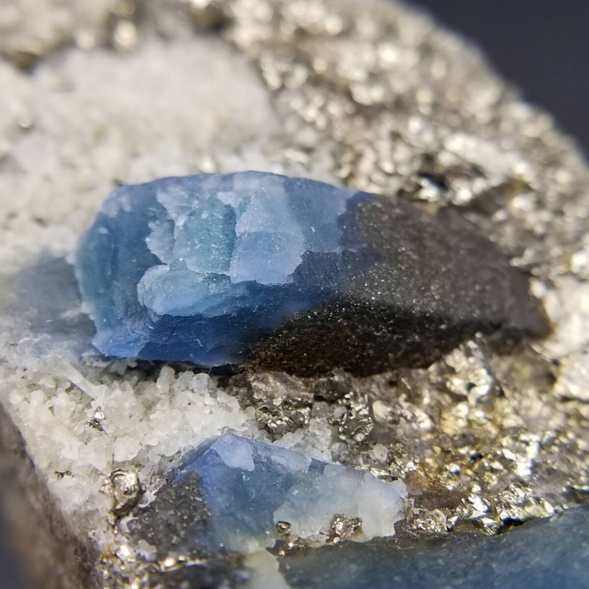 アフガナイト パイライト 共生 原石 天然石 パワーストーン 蛍光鉱物 アフガナイト パイライト 共生 原石 天然石 パワーストーン 蛍光鉱物