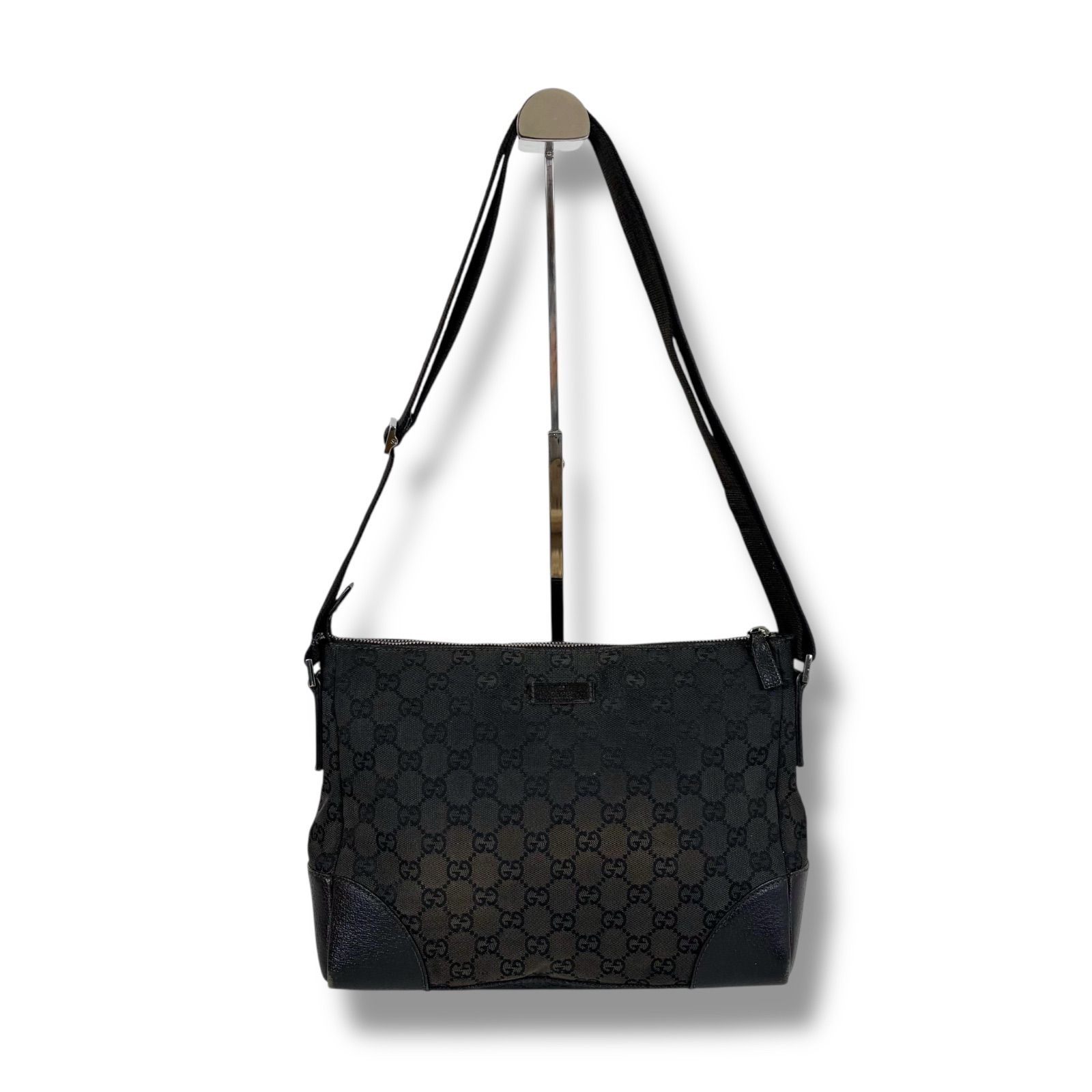 GUCCI ショルダーバッグ GG柄 クロスボディ バッグ 黒 オールドグッチ グッチ GUCCI クロスボディバッグ ショルダーバッグ GGキャンバス