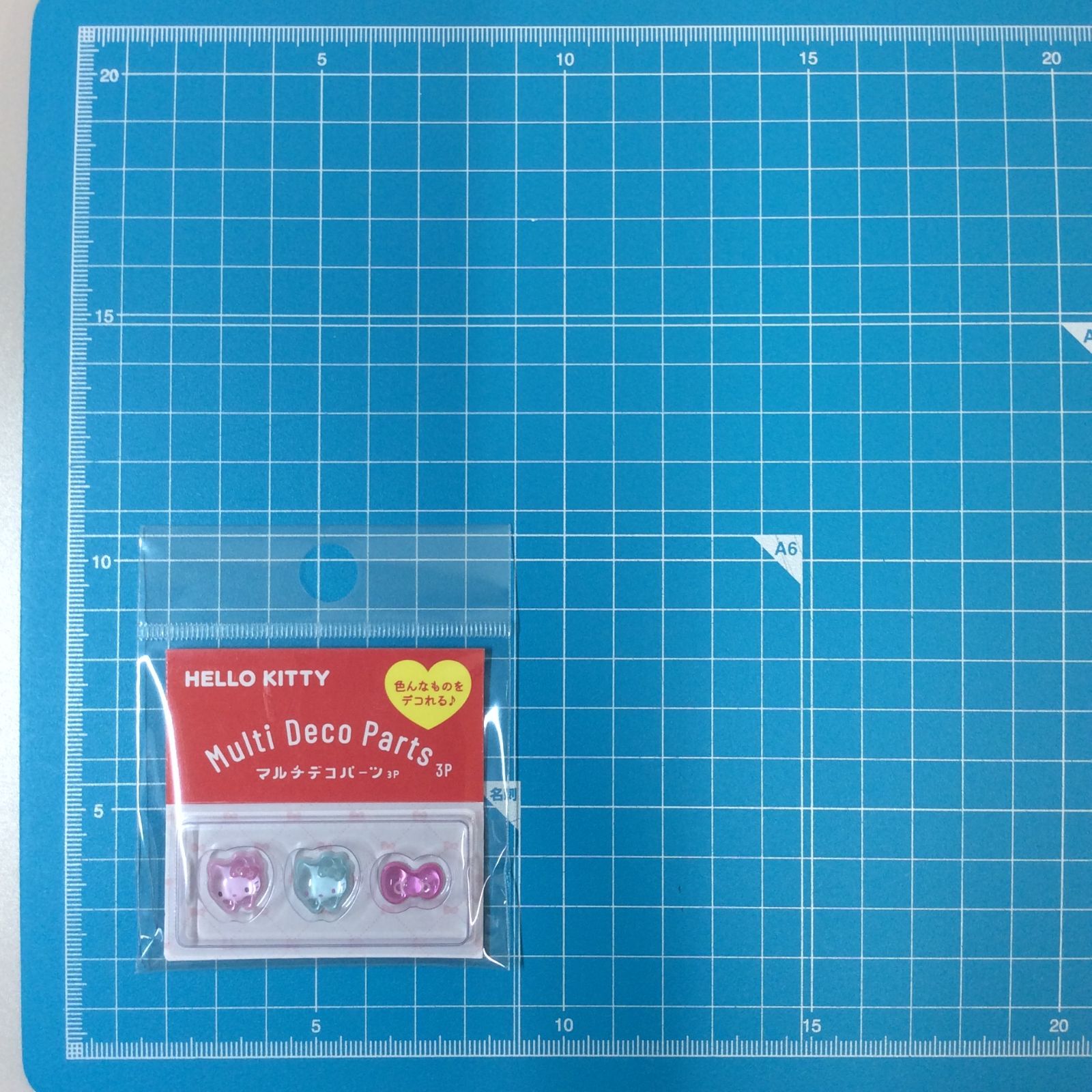 b390【新品・未使用】マルチデコパーツ3P ハローキティ シナモロール