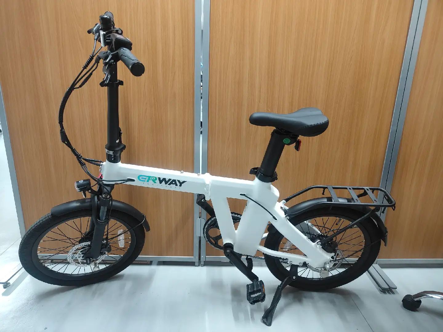 歳末SALE開催中！】折りたたみ電動アシスト自転車 ERWAYA02 ホワイト