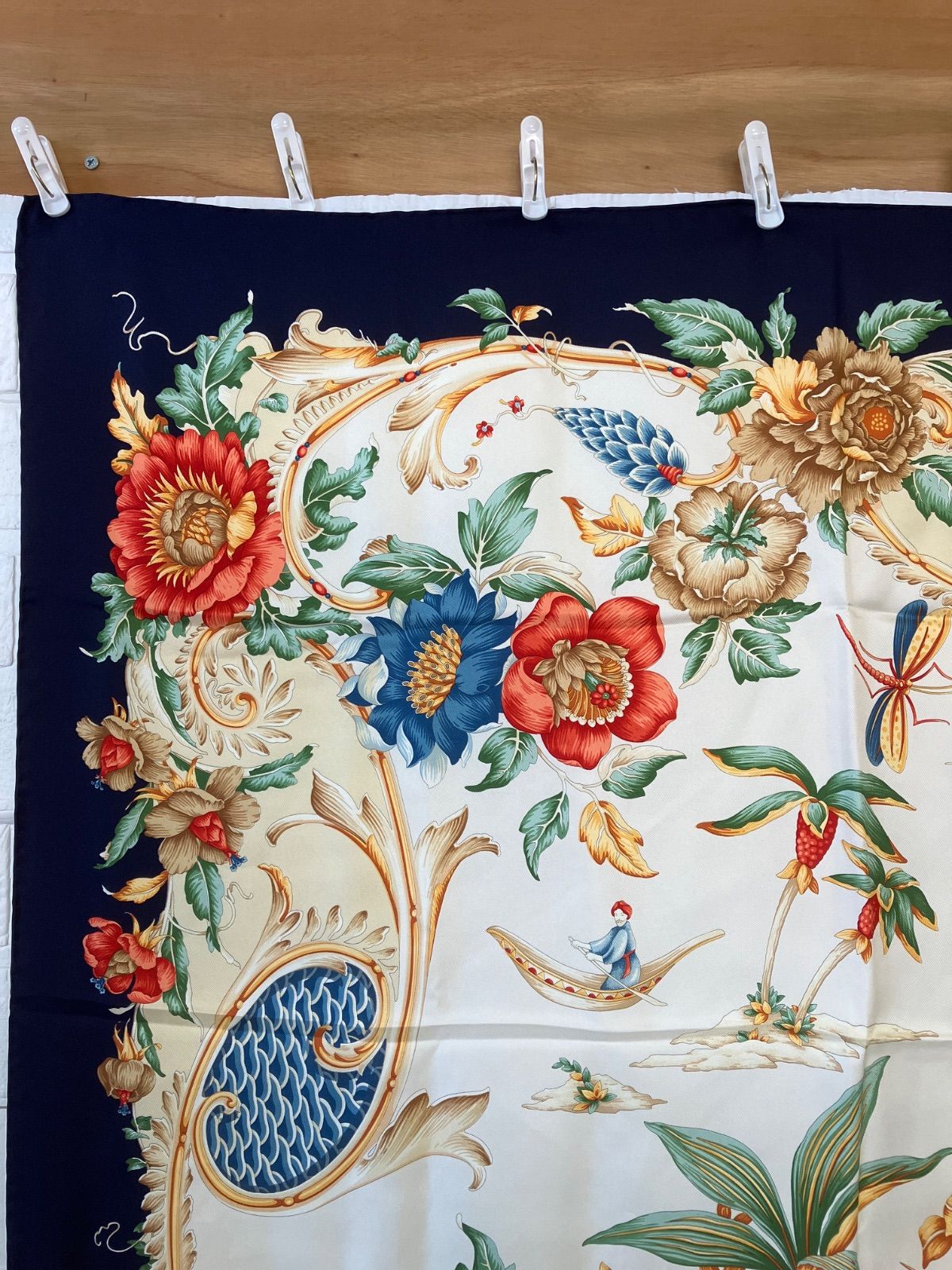 Ferragamo フェラガモ 大判スカーフ シルク フラワー 5786