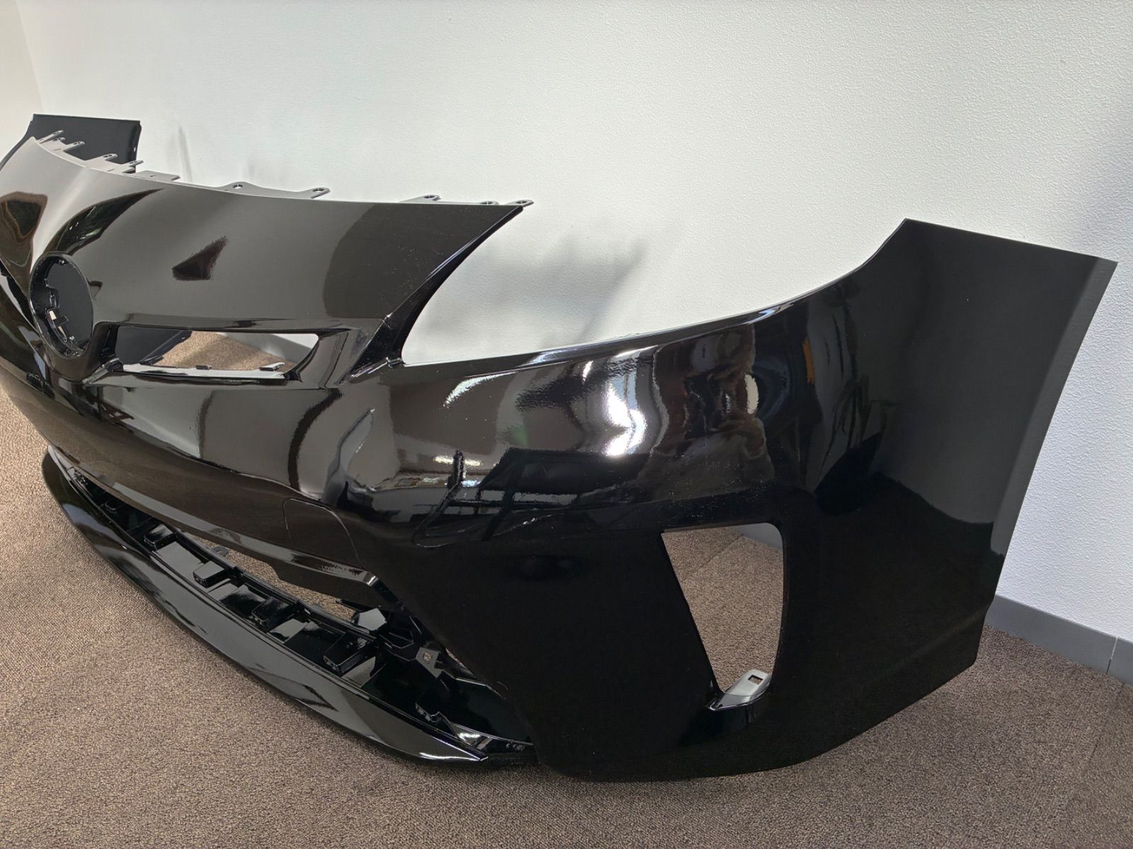 TOYOTA 30系プリウス/30プリウス後期 フロントバンパー/ブラック（黒