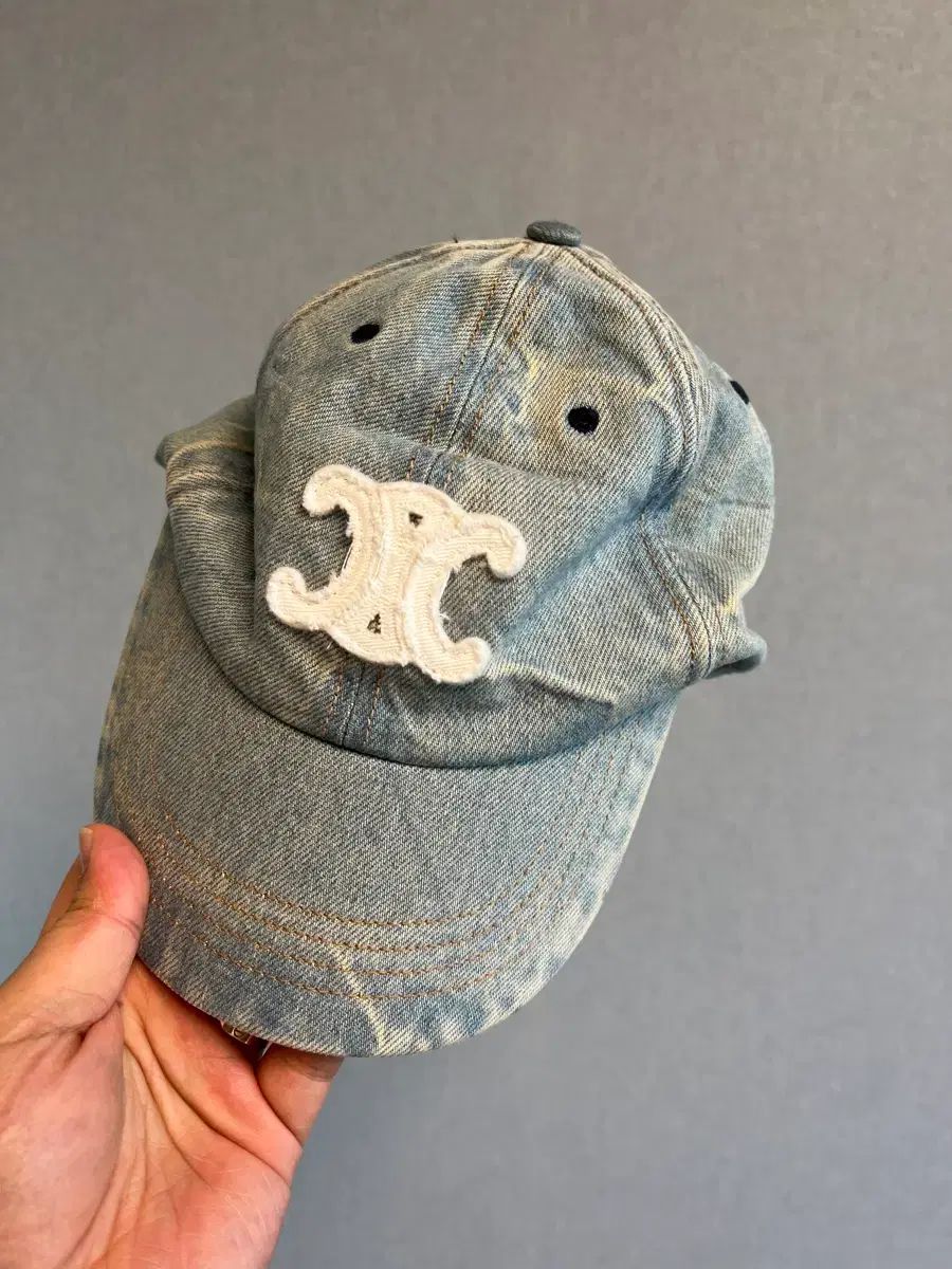セリーヌ デニム ベースボールキャップ トリオンフ キャップ - メルカリ
